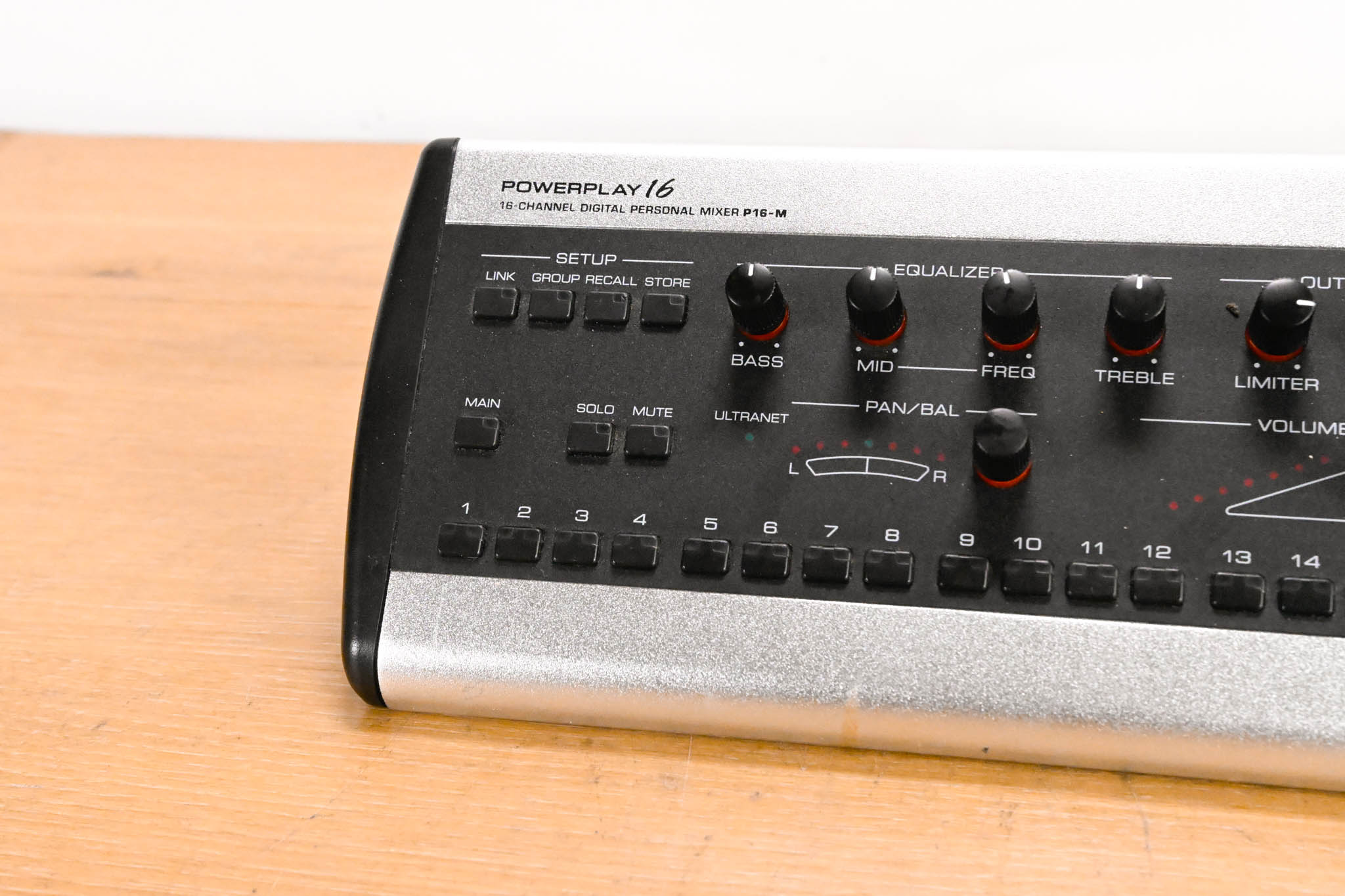 Behringer Powerplay P16-M 16-Channel Digital Personal Mixer