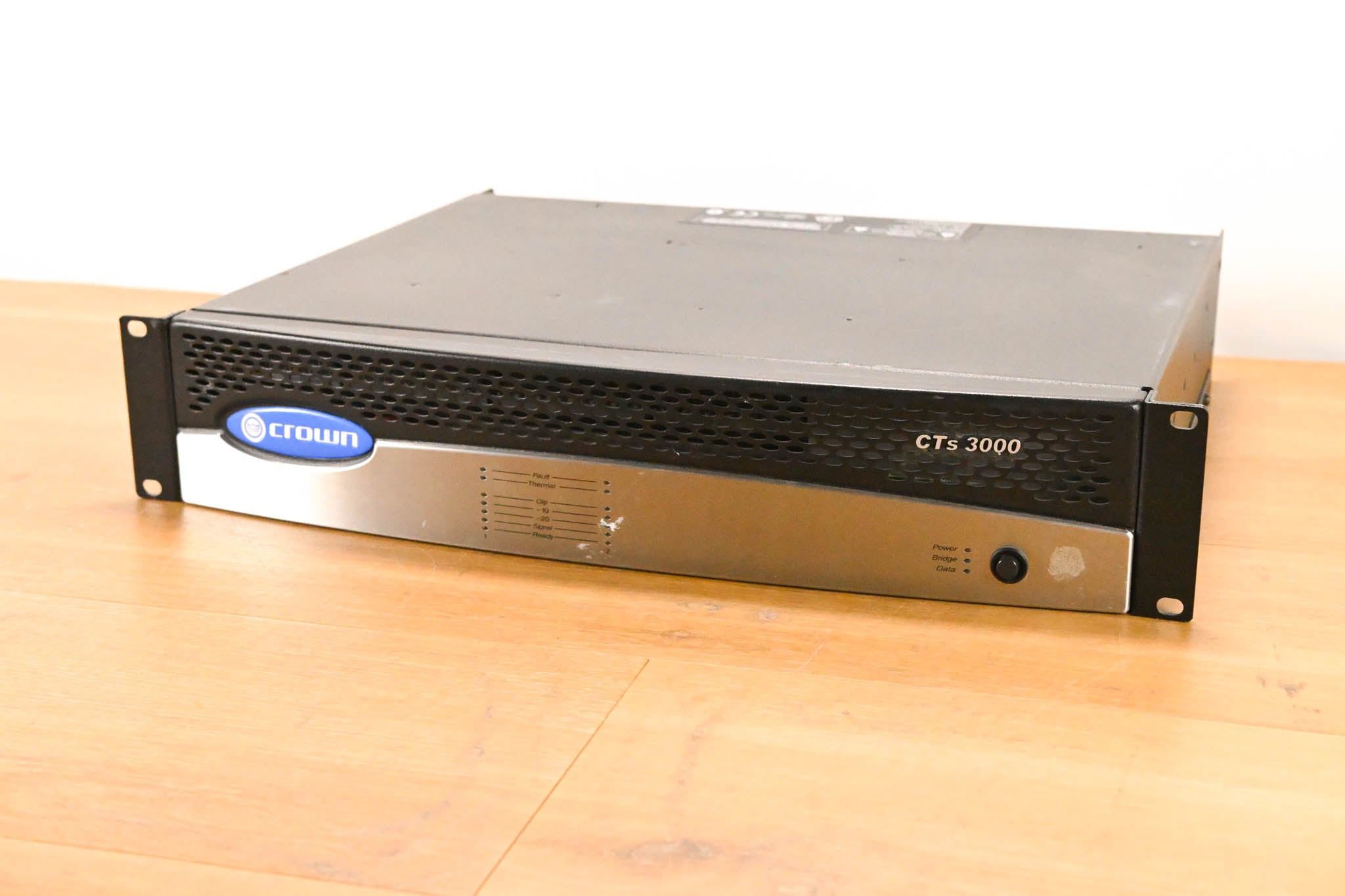 Crown CTs 3000 Two-Channel 1500W Power Amplifier
