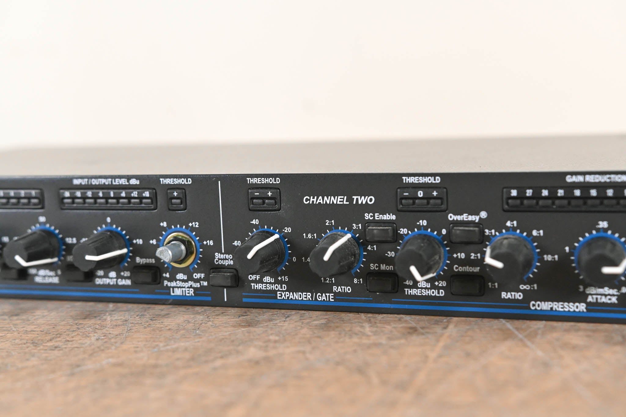 dbx 1066 2-Channel Compressor/Limiter/Gate