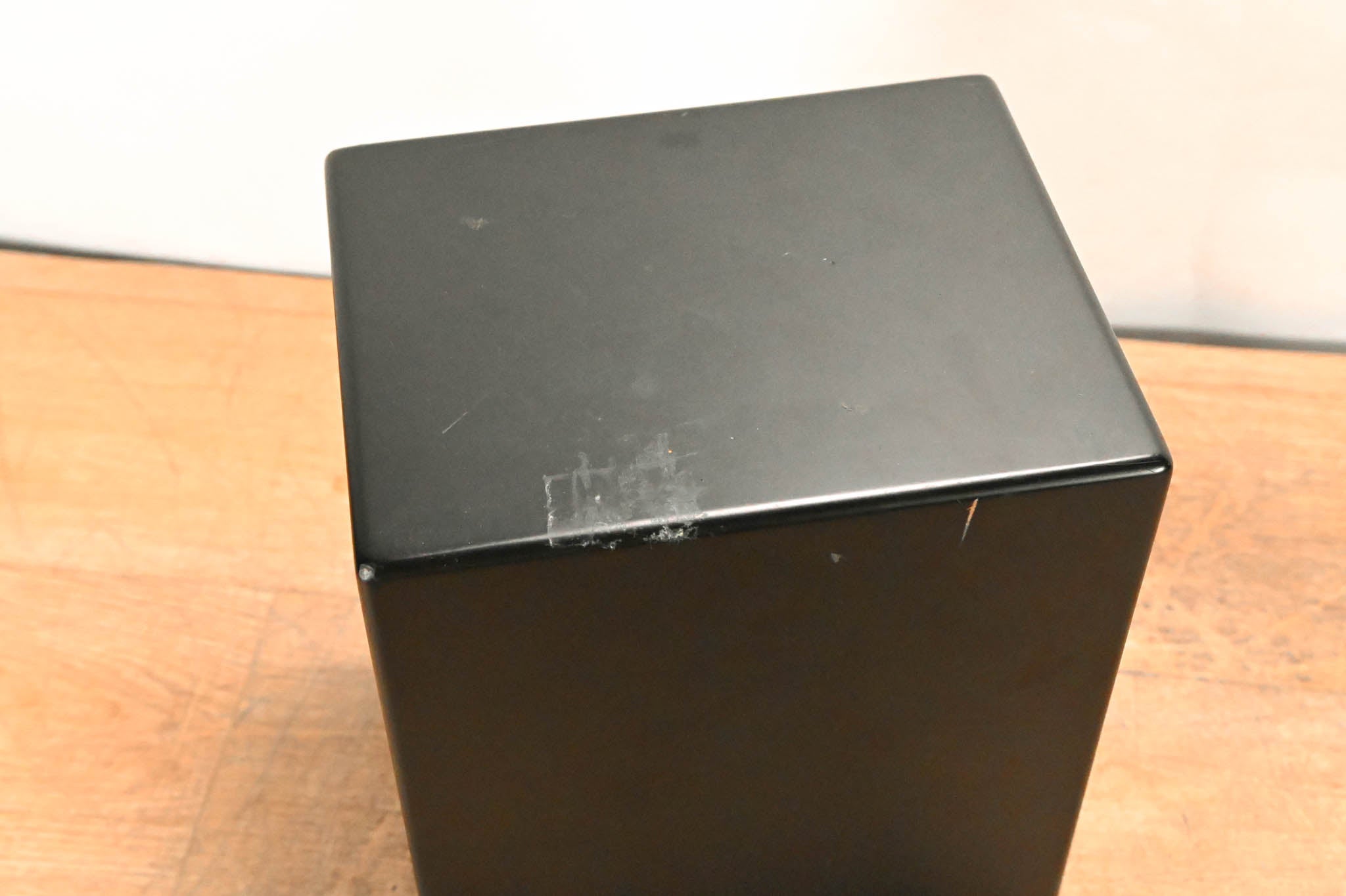 KRK Rokit 5 G1 5-inch Powered Studio Monitor