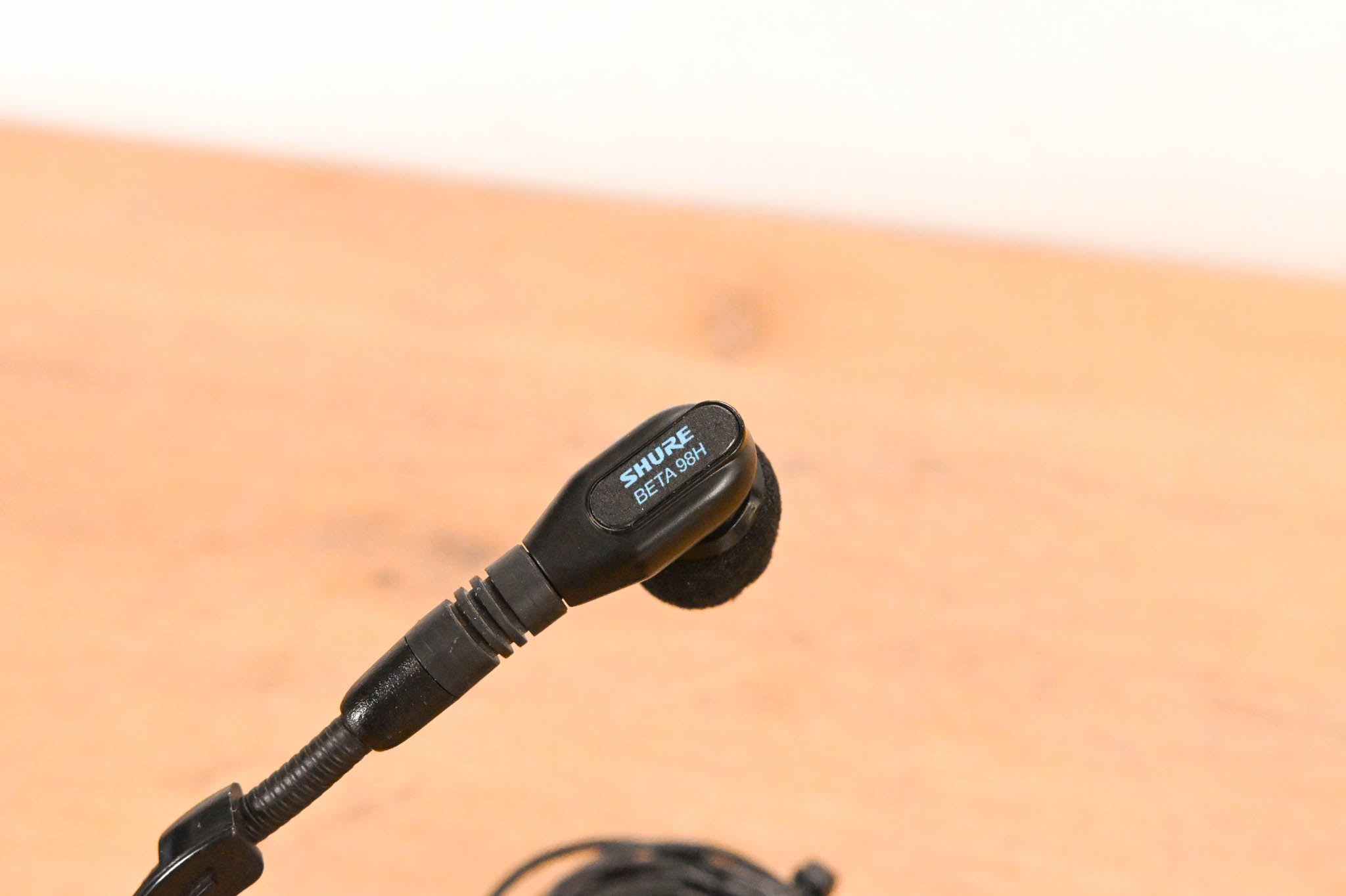 Shure Beta 98H/C Miniature Cardioid Condenser Instrument Microphone