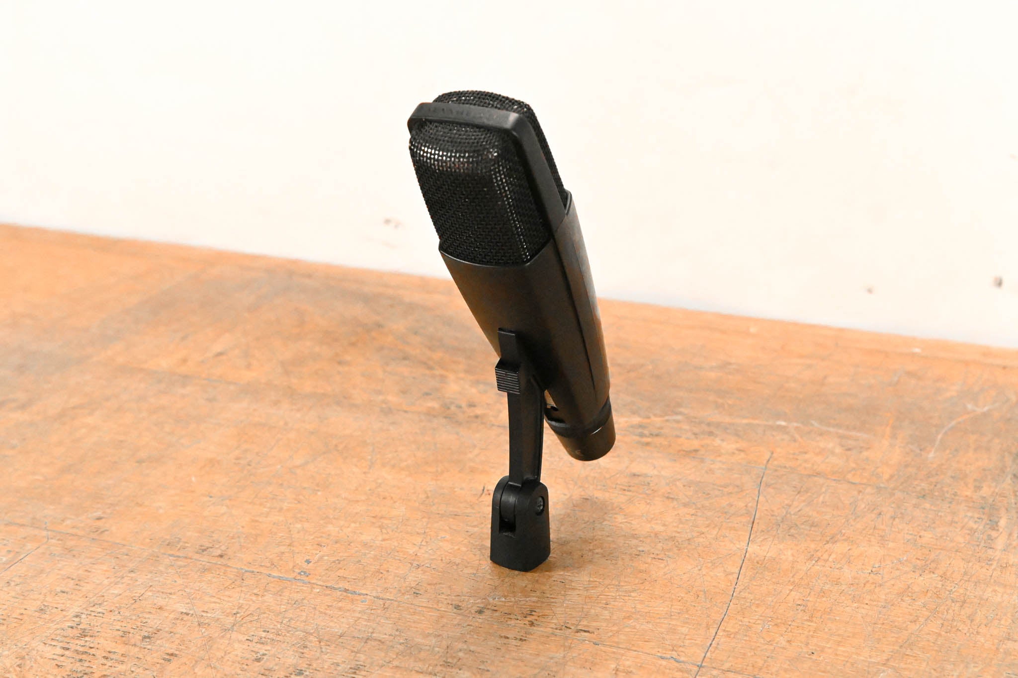 Sennheiser MD 421-II Cardioid Dynamic Microphone