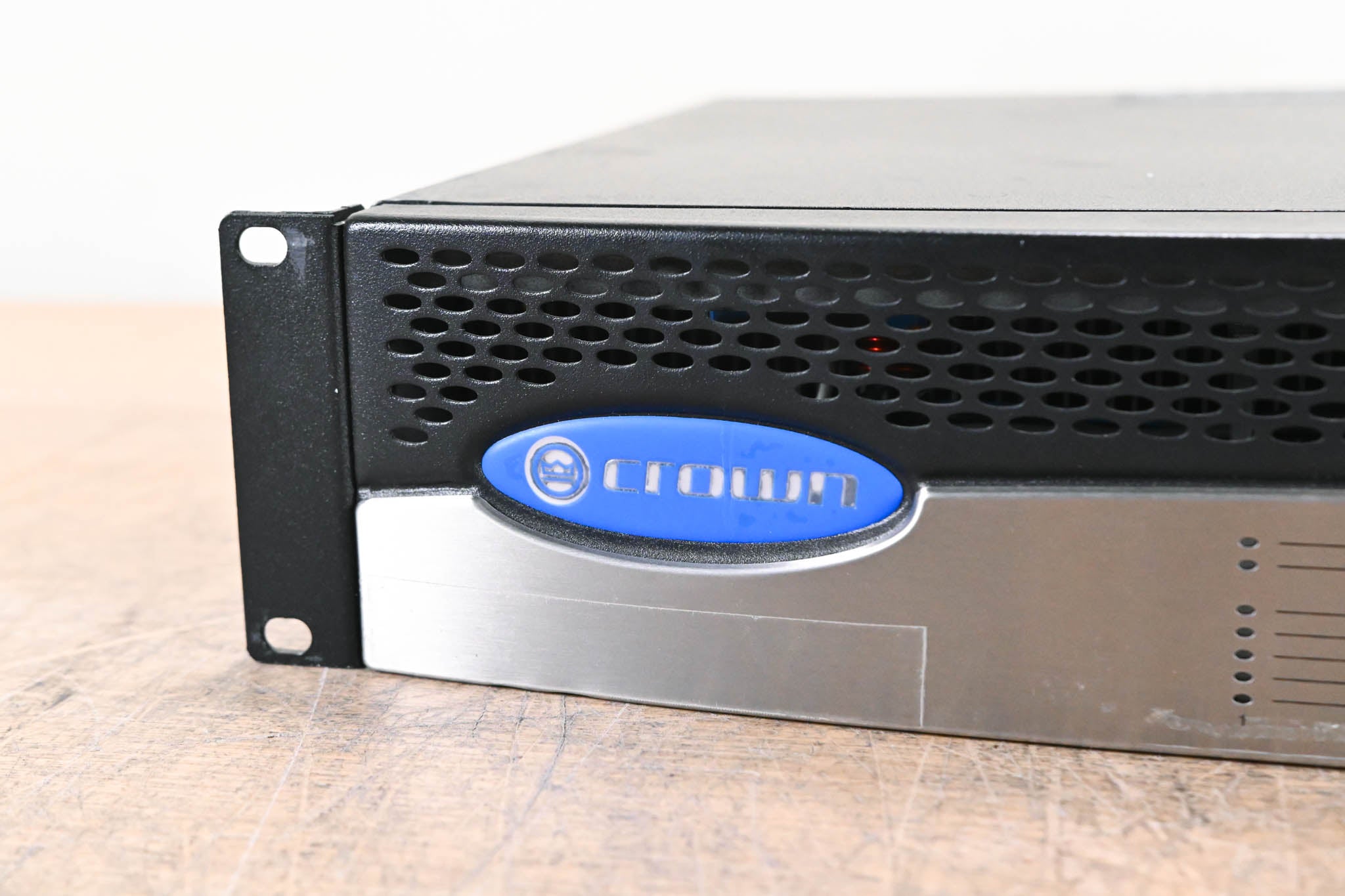 Crown CTs 600 2-Channel Power Amplifier