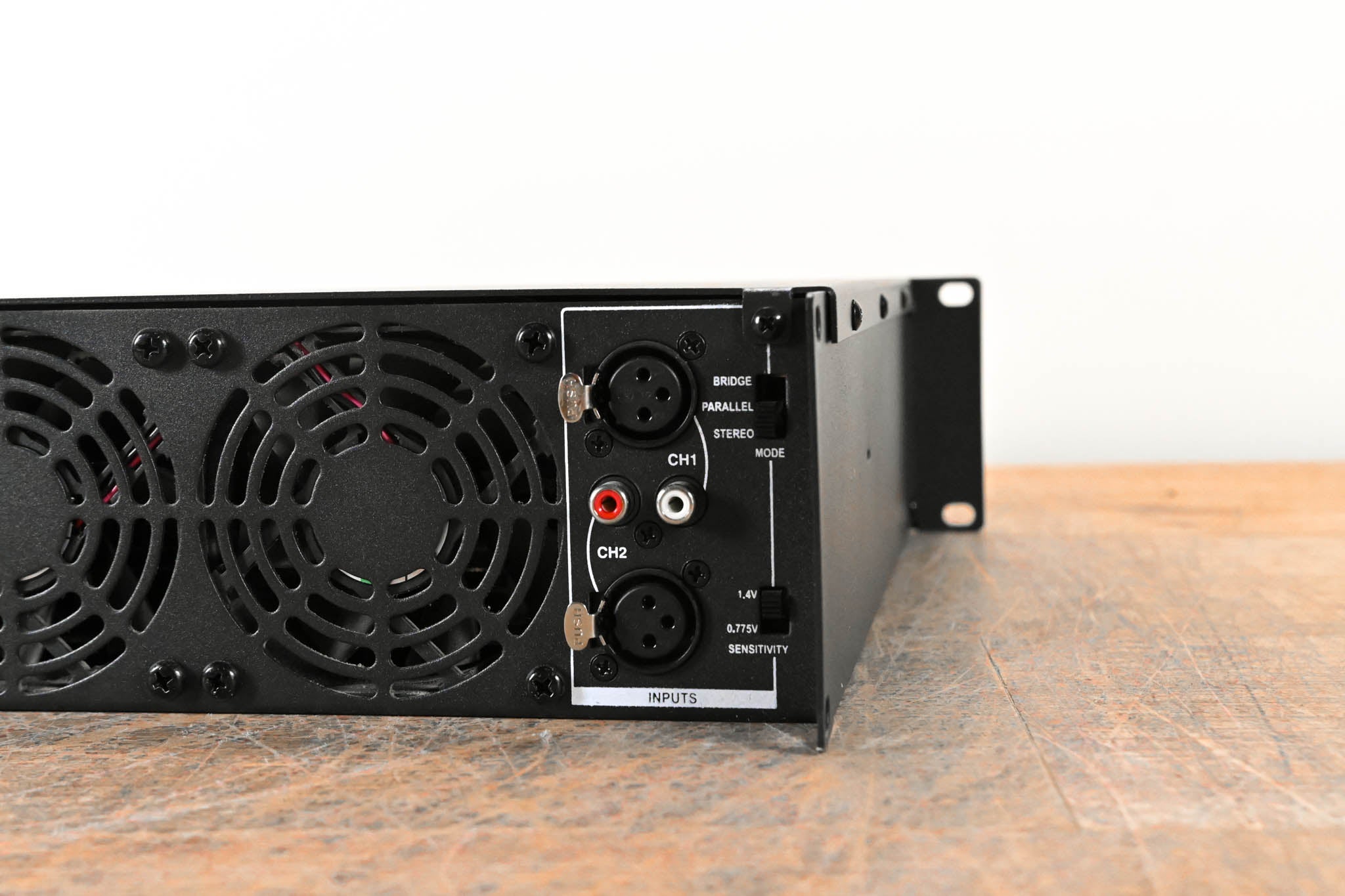 Crown XLi 2500 Two-channel, 750W @ 4 Ohms Power Amplifier