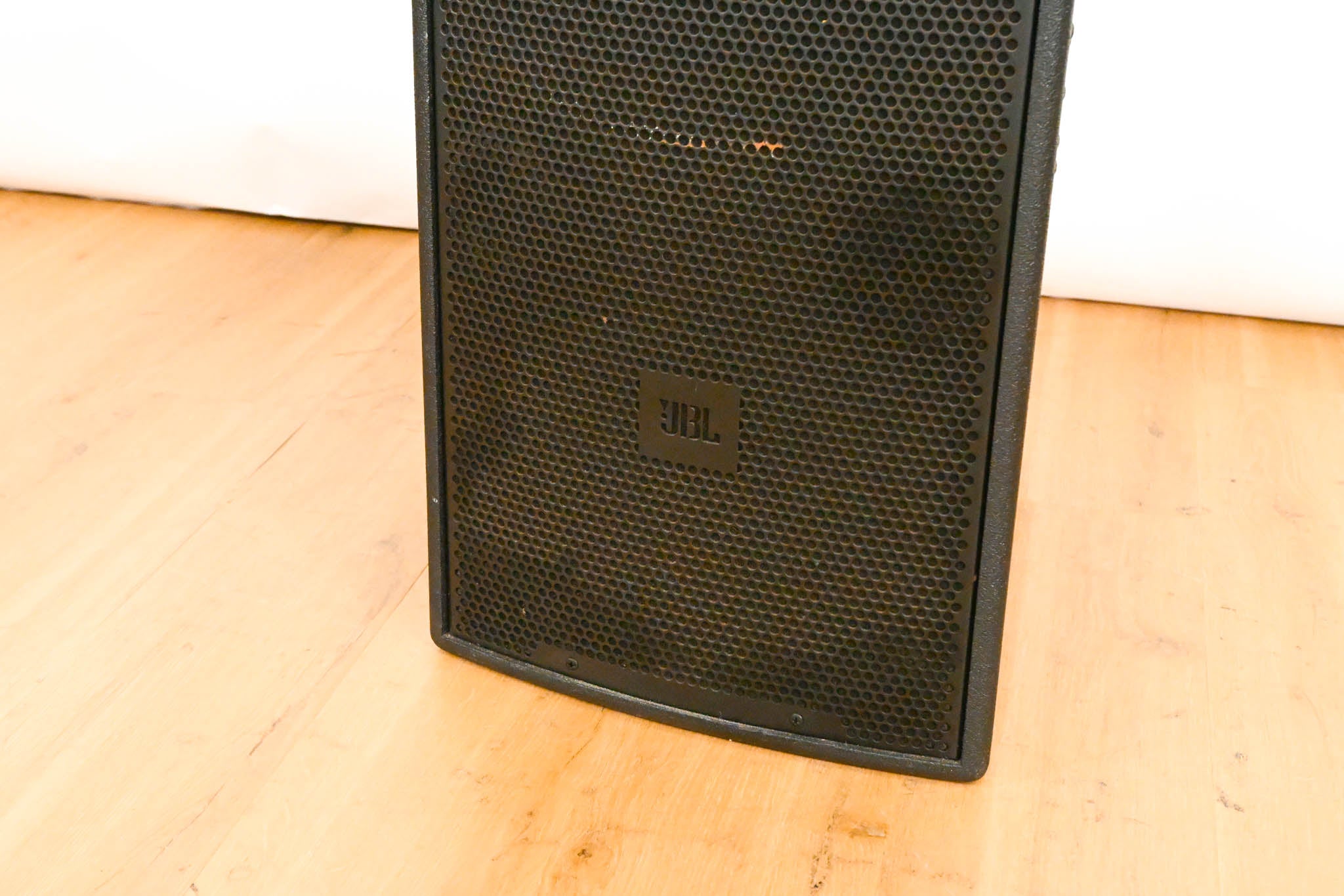 JBL VP7212/95DPAN 2200W 12" Two-Way Powered Loudspeaker