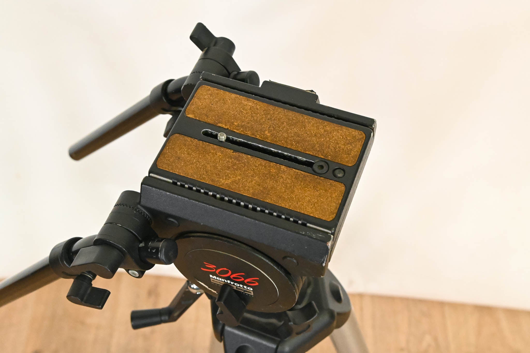 Manfrotto/Bogen 3068 Video Tripod with 3066 Fluid Head