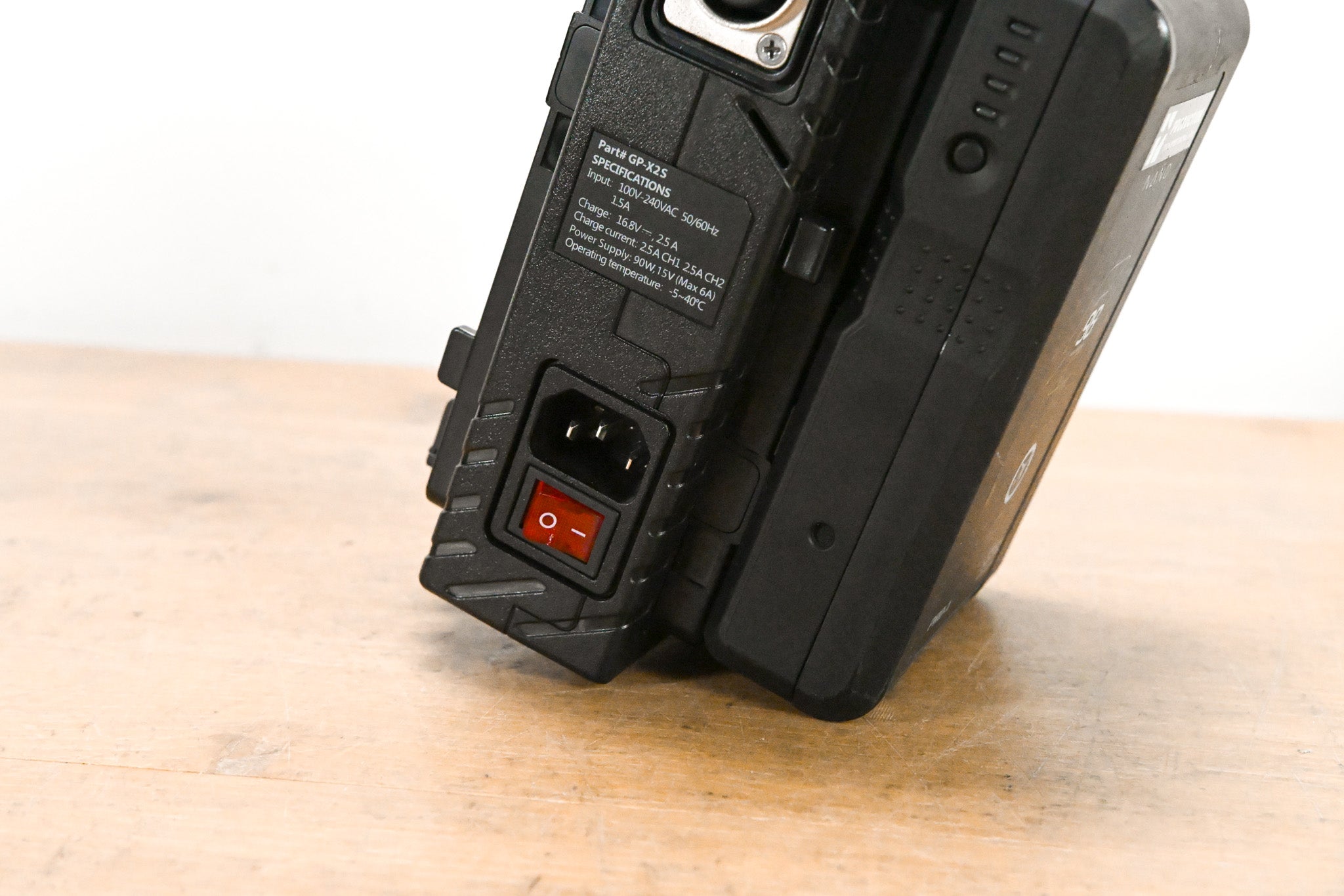 Core SWX GP-X2S Simultaneous Dual V-Mount Charger w/ one Battery