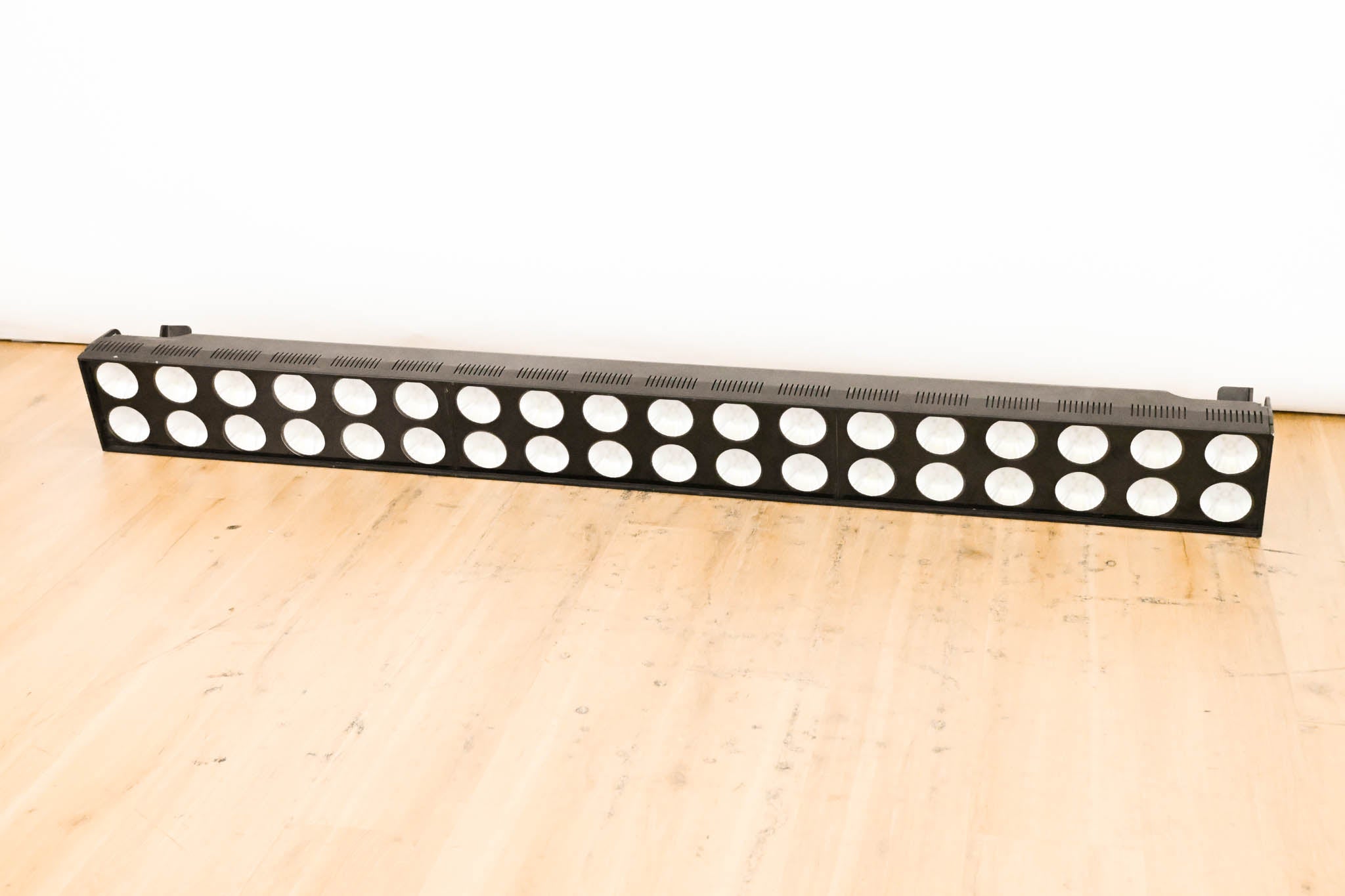 Philips Showline SL BAR 660 Professional RGBW LED Linear Wash Luminaire