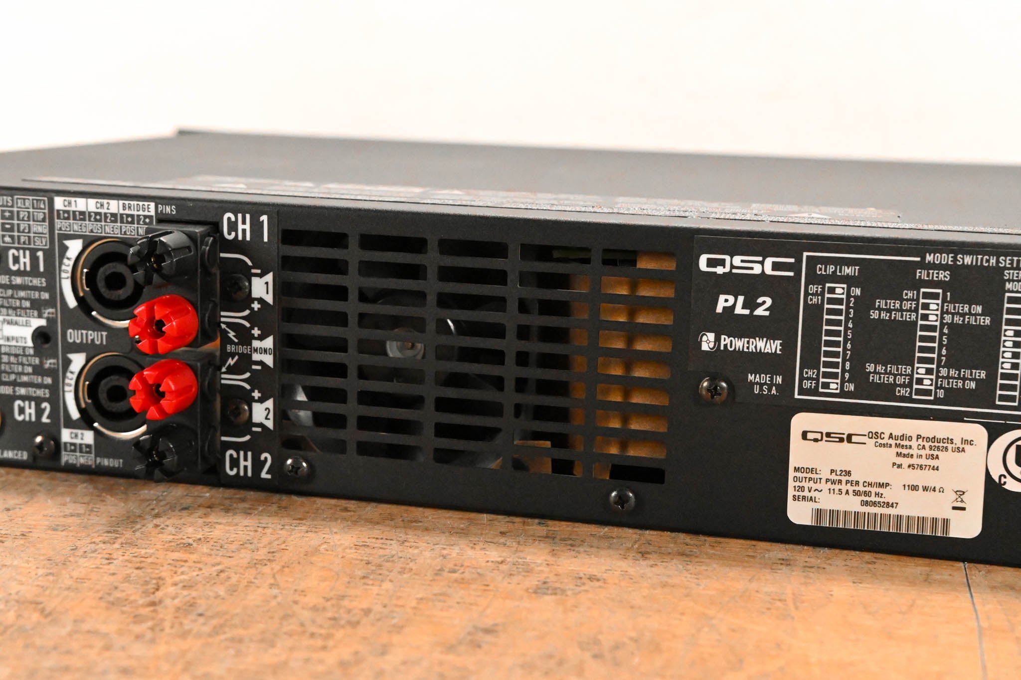 QSC PL236 PowerLight 2 Series 2-Channel Power Amplifier