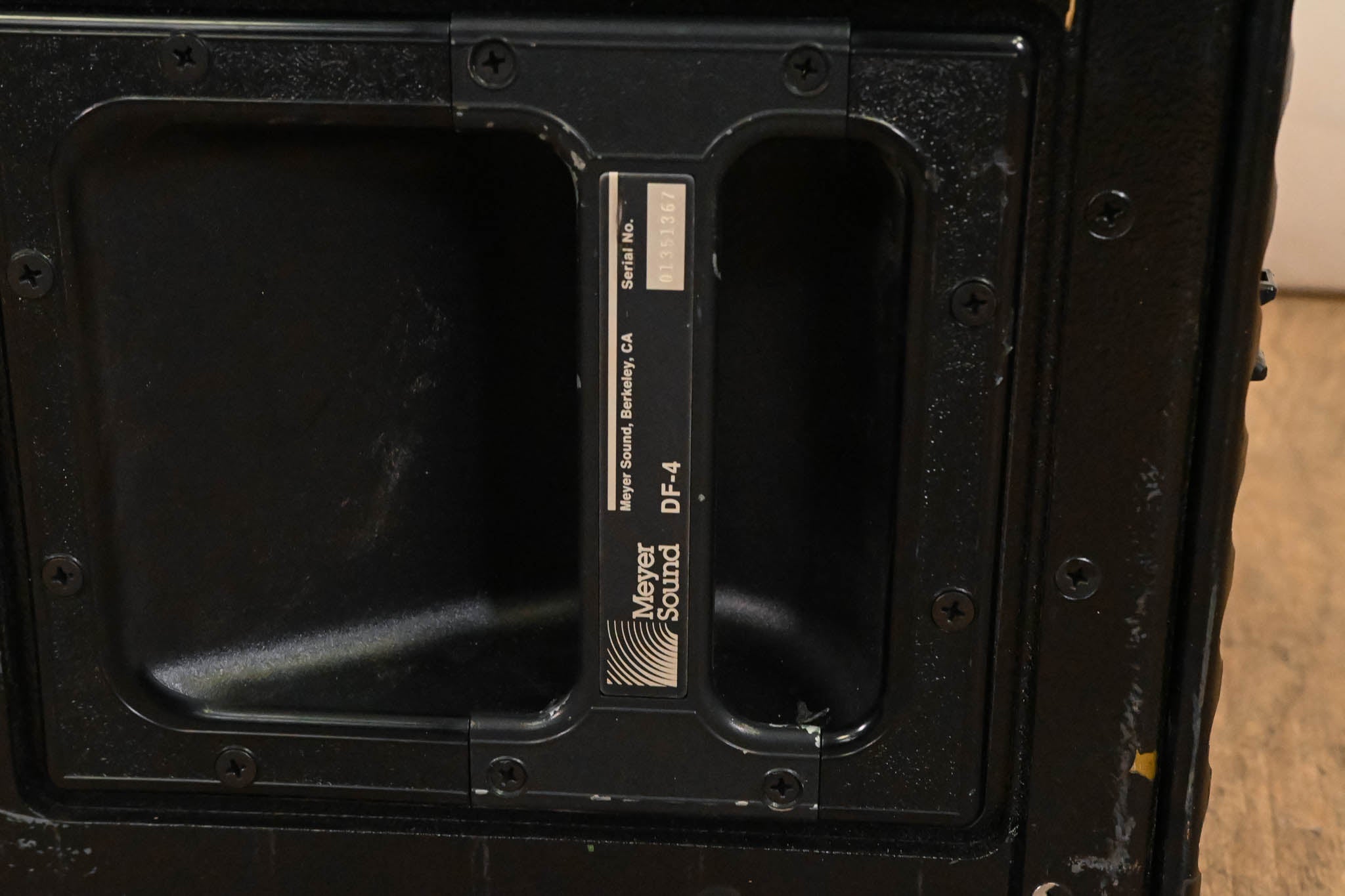 Meyer Sound DF-4 Medium-Throw Down Fill Self-Powered Loudspeaker