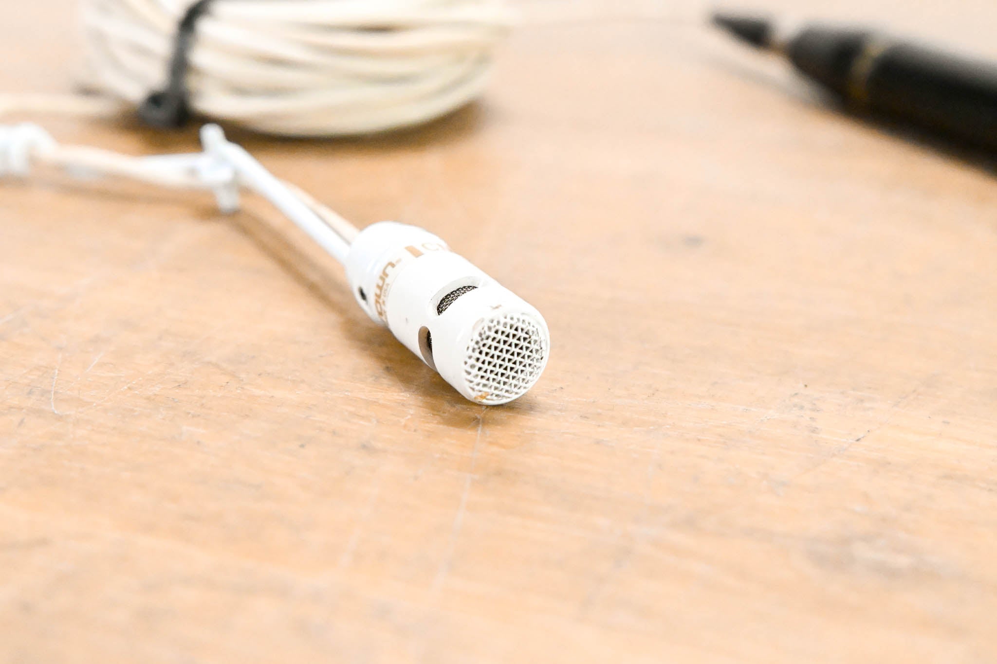 Crown CM-31W Mini Supercardioid Condenser Hanging Mic w/ Inline Preamp