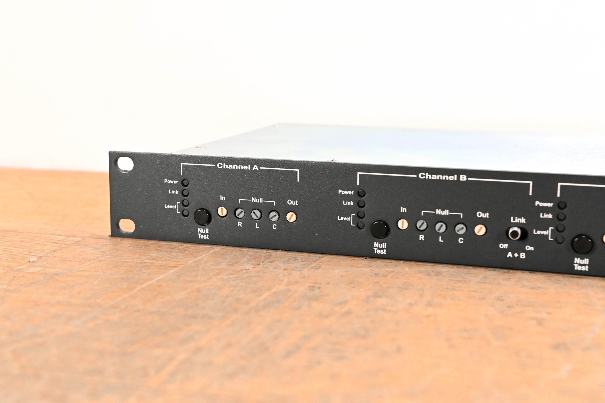 Clear-Com IF4W4 Encore 4-Channel 4-Wire to Partyline Interface