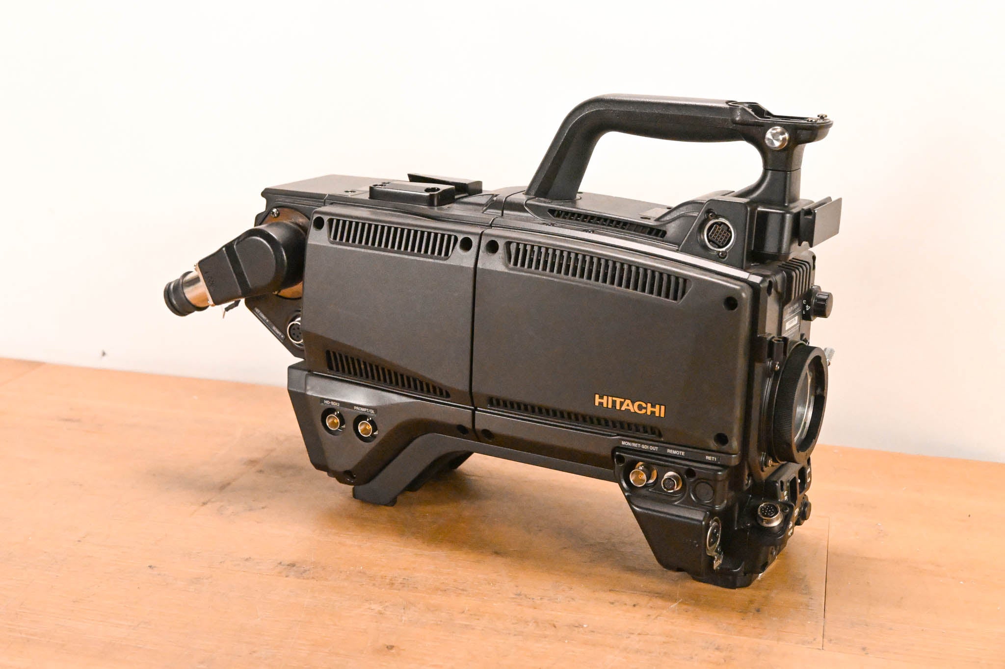 Hitachi Z-HD5000 HDTV Camera with CA-HF1000 Camera Adaptor