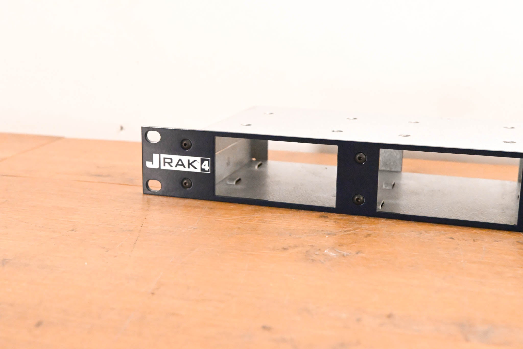 Radial Engineering J-Rak 4 4-Space Rack Adaptor