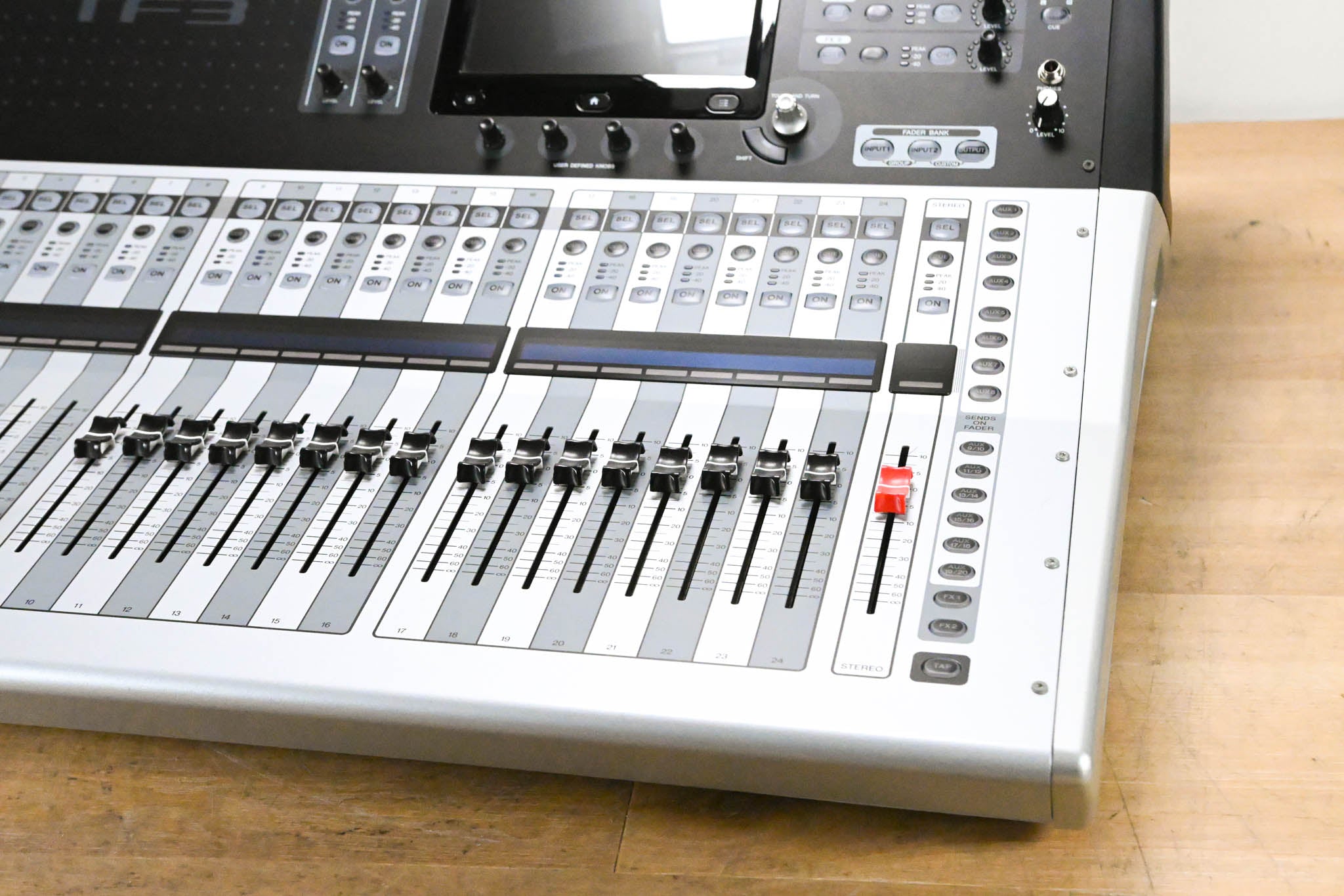 Yamaha TF3 24-Channel Digital Audio Mixer