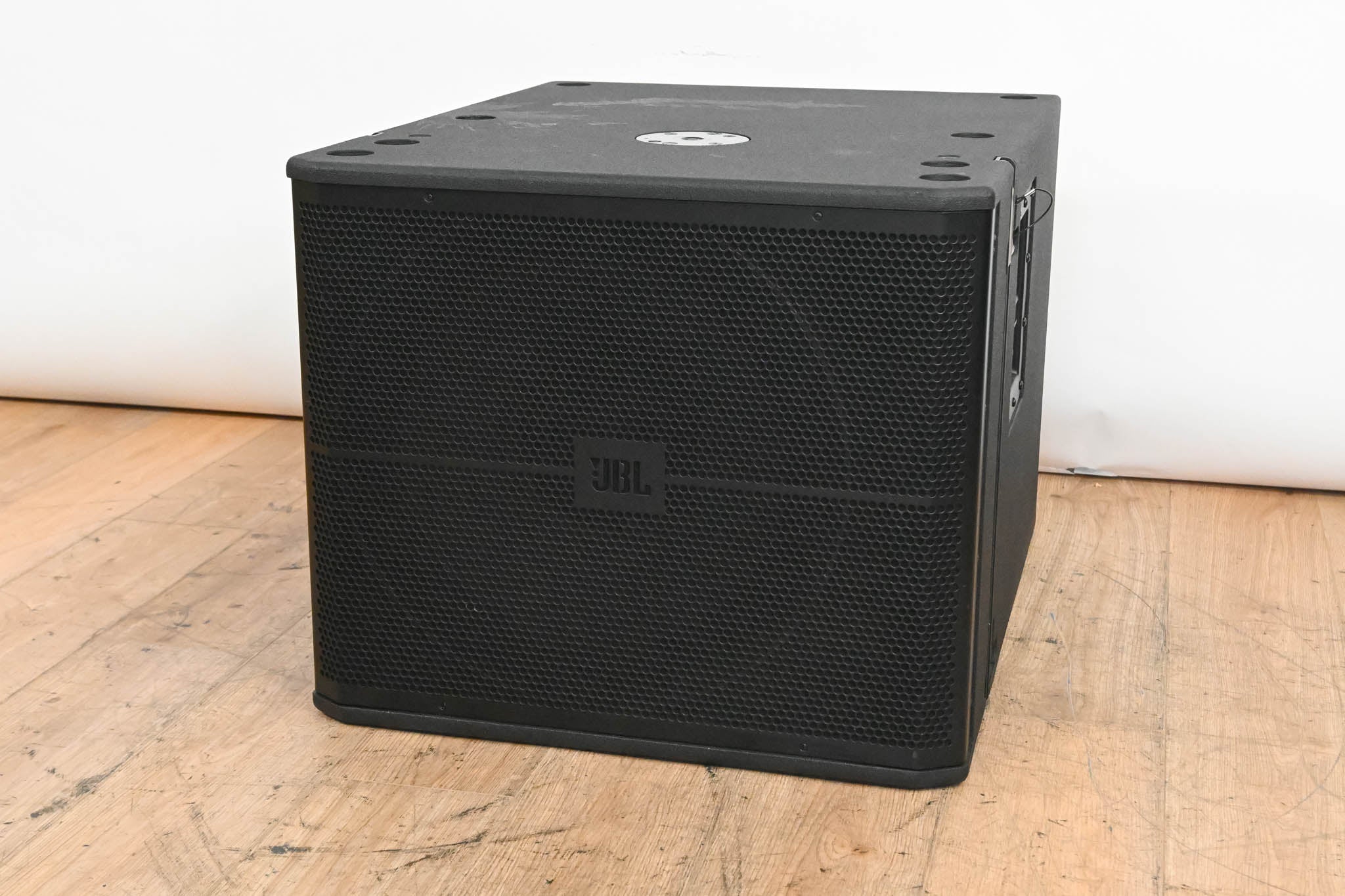 JBL VRX918S 18-inch High Power Flying Subwoofer