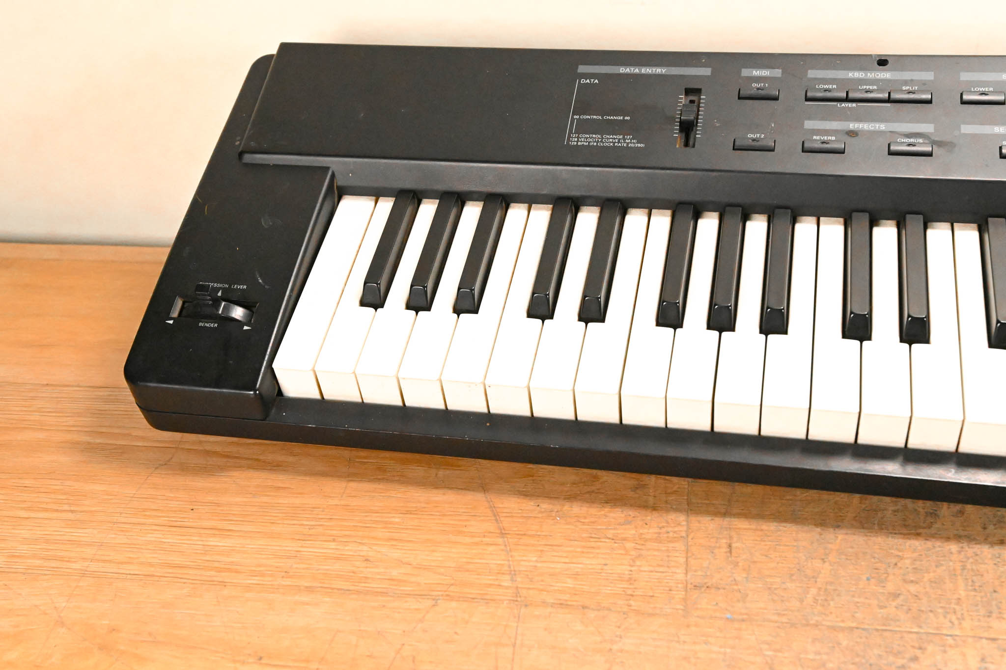 新品同様 Roland A-33 76鍵 MIDIキーボードコントローラー Roland A-33 76-Key MIDI Keyboard Controller CG01MCC