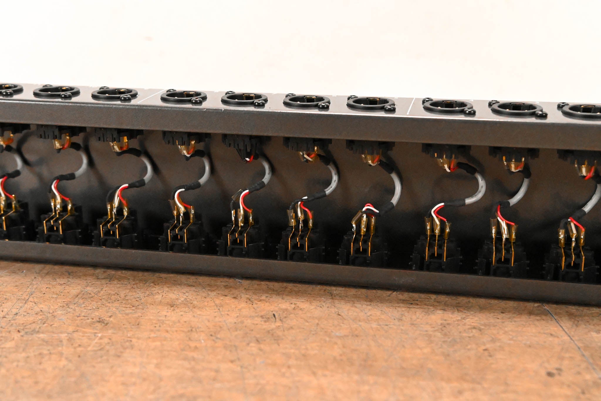 Hosa PDR-369 XLR3F to XLR3M Patch Bay