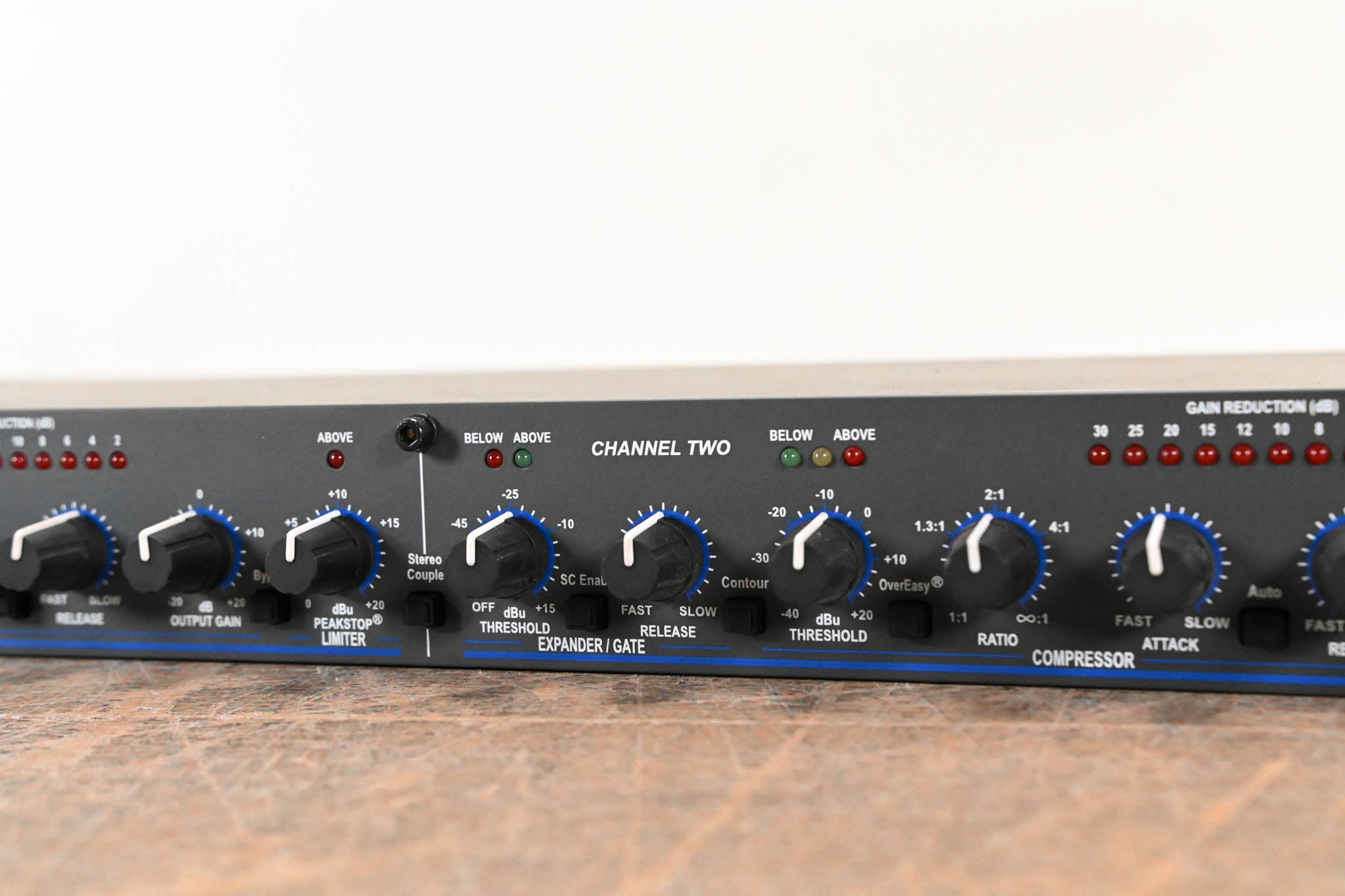 dbx 166XL 2-Channel Compressor/Limiter/Gate