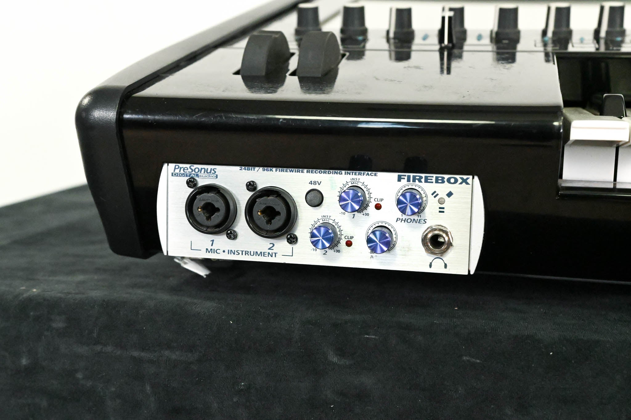 Open Labs MIKO LXD Portable 37-Key Keyboard Workstation w/ Road Case