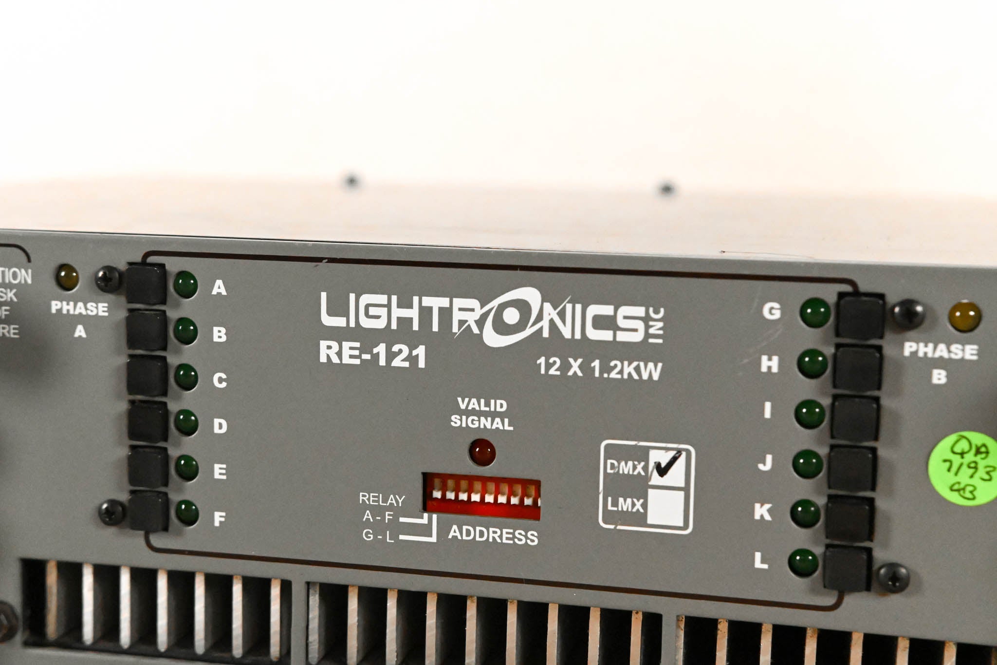 Lightronics RE-121 12 x 1200W Rack-Mountable Dimmer