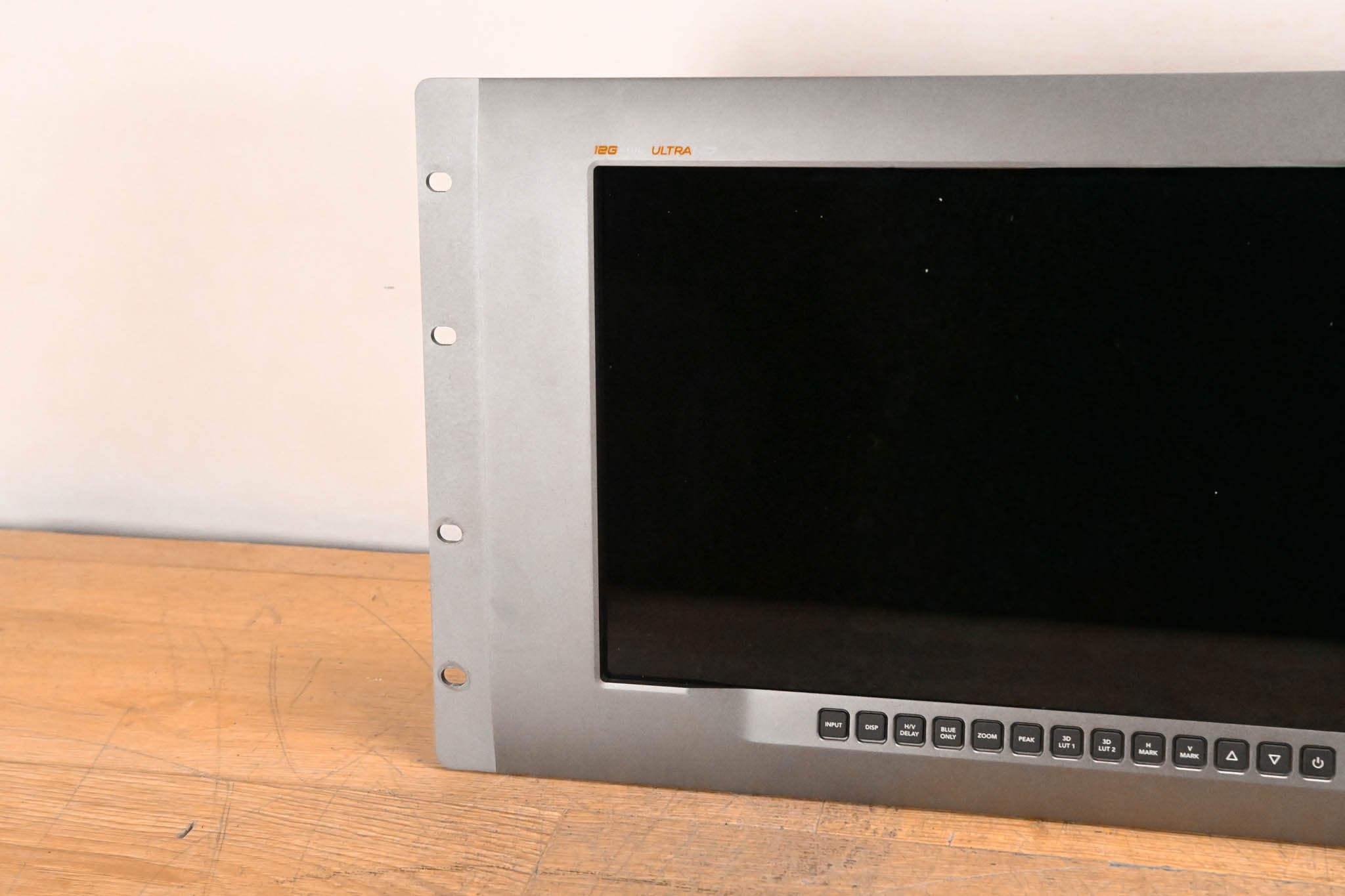 Blackmagic Design SmartView 4K 15.6" UltraHD Broadcast Monitor