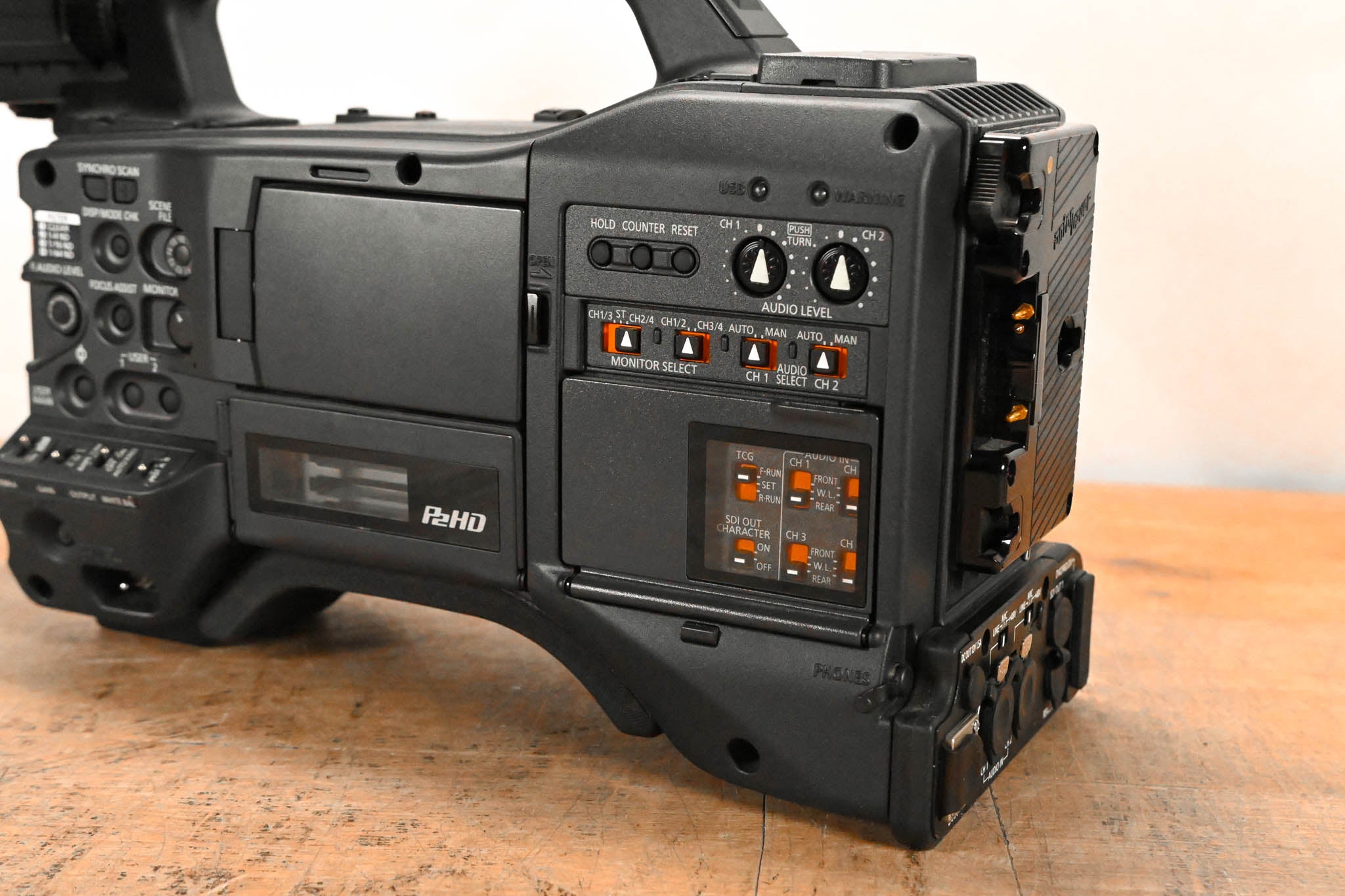 Panasonic AG-HPX300P P2HD 1/3" CMOS Broadcast Camera Body