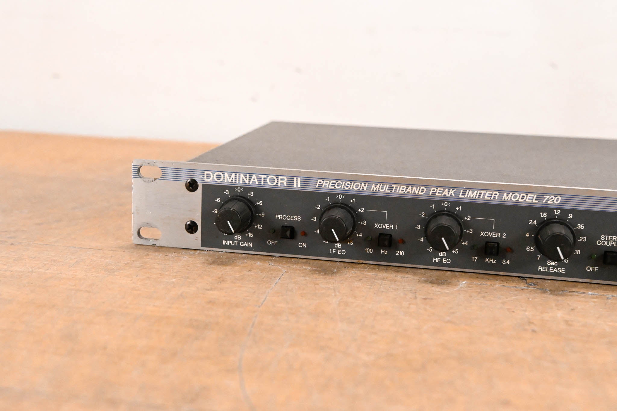 Aphex 720 DOMINATOR II Precision Multiband Peak Limiter