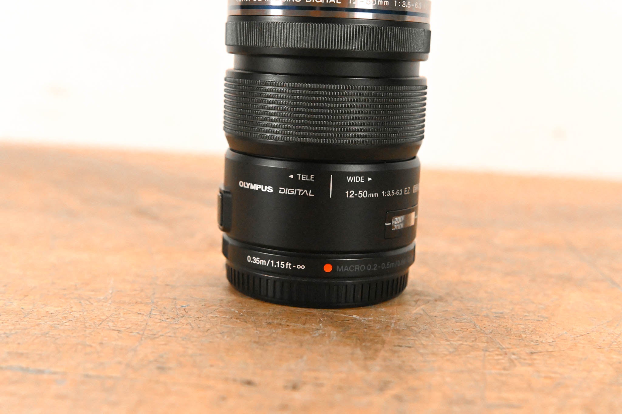 Olympus M.Zuiko Digital ED 12-50mm f3.5-6.3 EZ w/ JJC LH-J55C Lens Hood