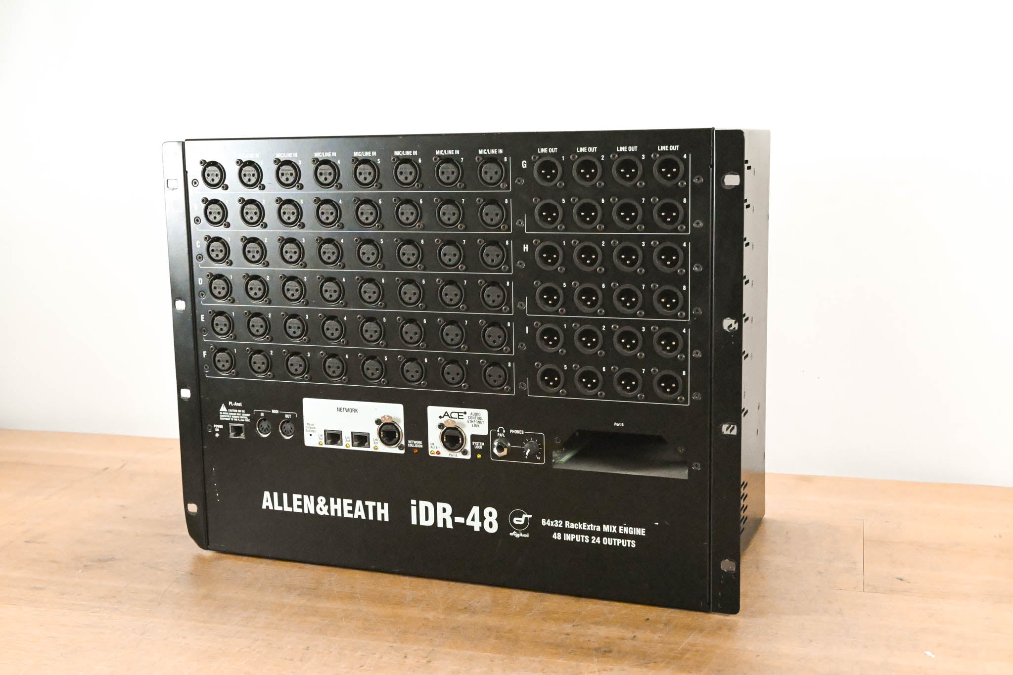 Allen & Heath iLive-T112 Console with Road Case and iDR-48 Stage Box