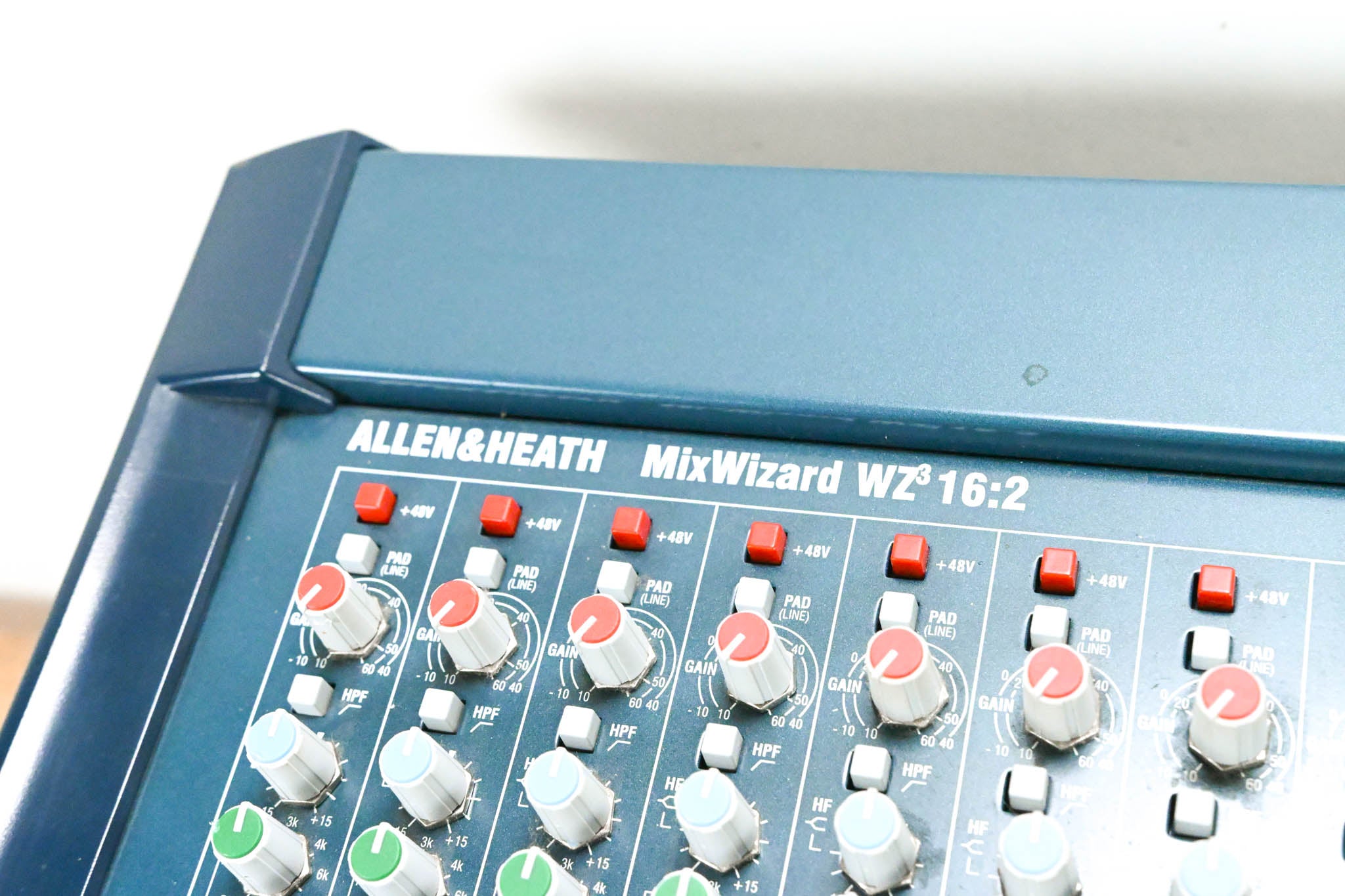 Allen & Heath MixWizard WZ3 16:2 16-Channel Analog Mixer