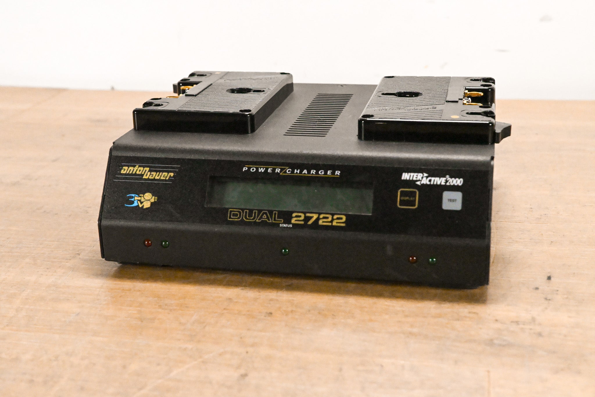 Anton Bauer Dual 2722 Interactive 2000 Battery Charger