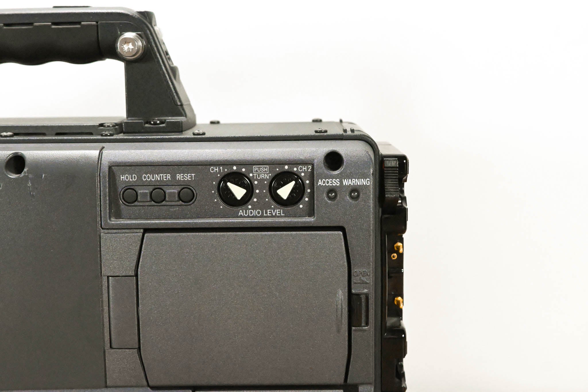 Panasonic AG-HPX500P 2/3" Shoulder-Mounted P2HD Camcorder