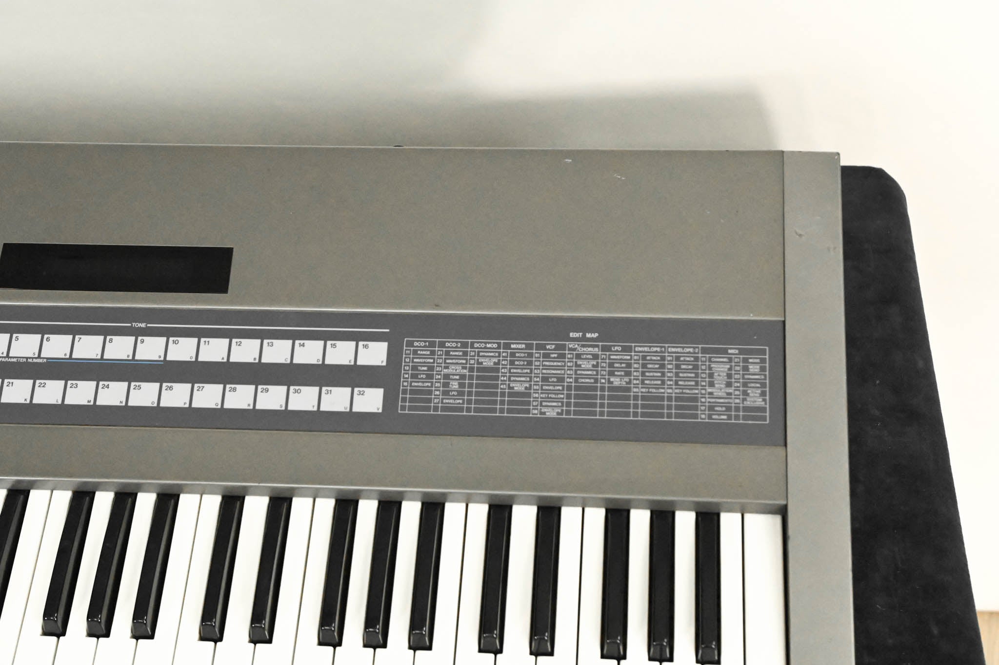 Roland JX-8P 61-Key Polyphonic Synthesizer