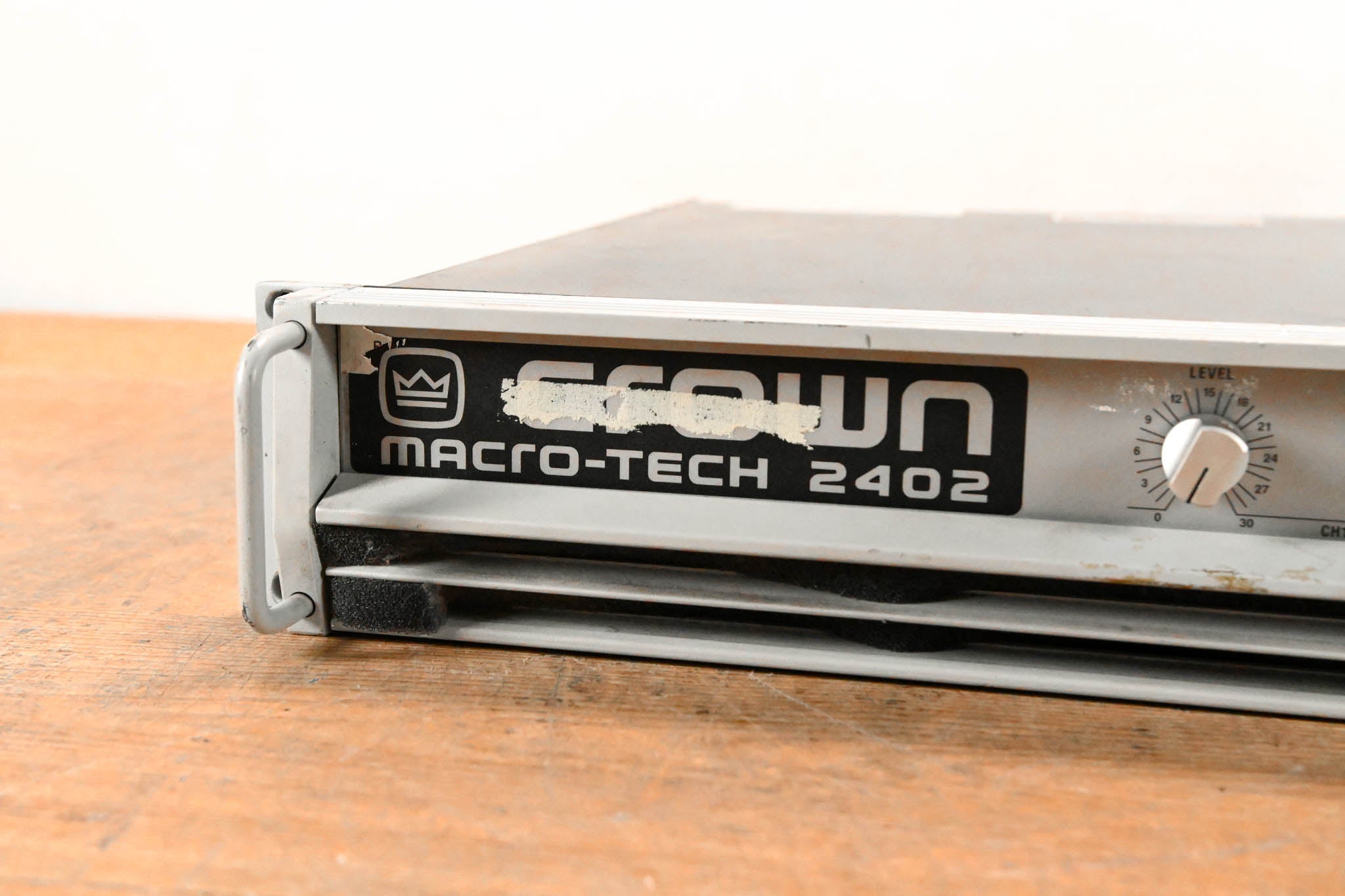 Crown Macro-Tech 2402 2-Channel Power Amplifier