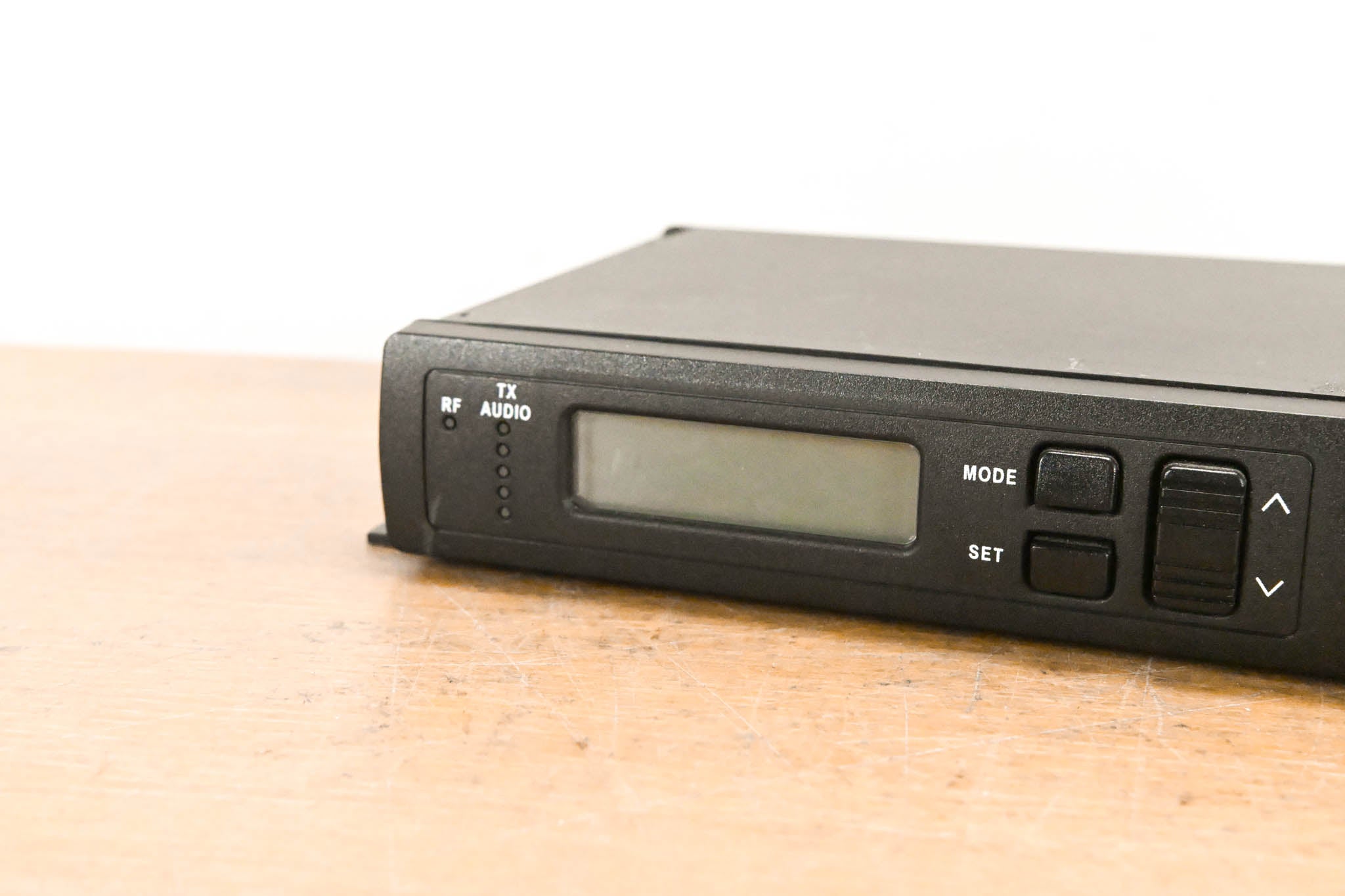 Shure ULXS4 Wireless Receiver - J1 Band: 554-590 MHz (NO POWER SUPPLY)