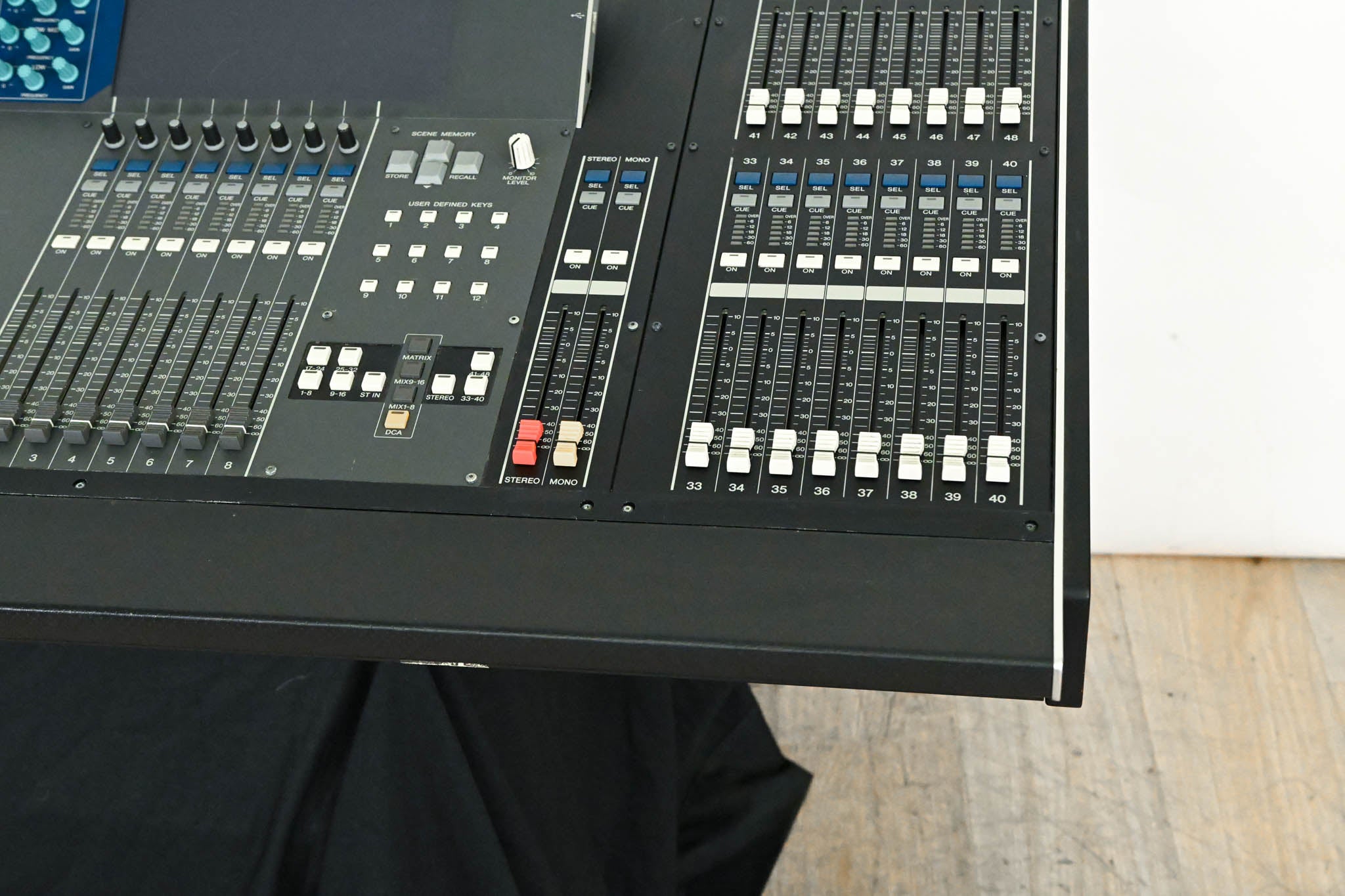 Yamaha M7CL-48 48-Channel Digital Audio Mixing Console
