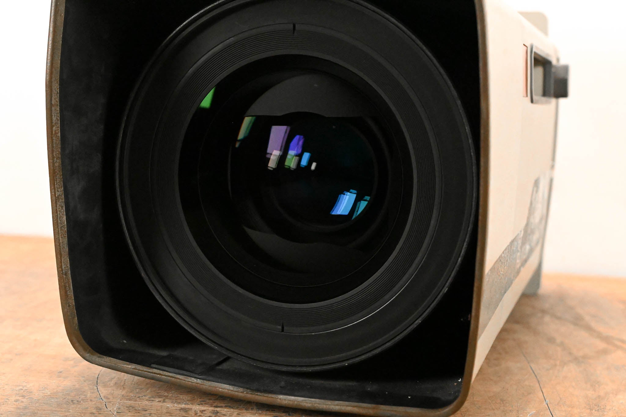 Fujinon Ah20x8 BESM-17RB Broadcast Lens - 1:1.5/8-160mm