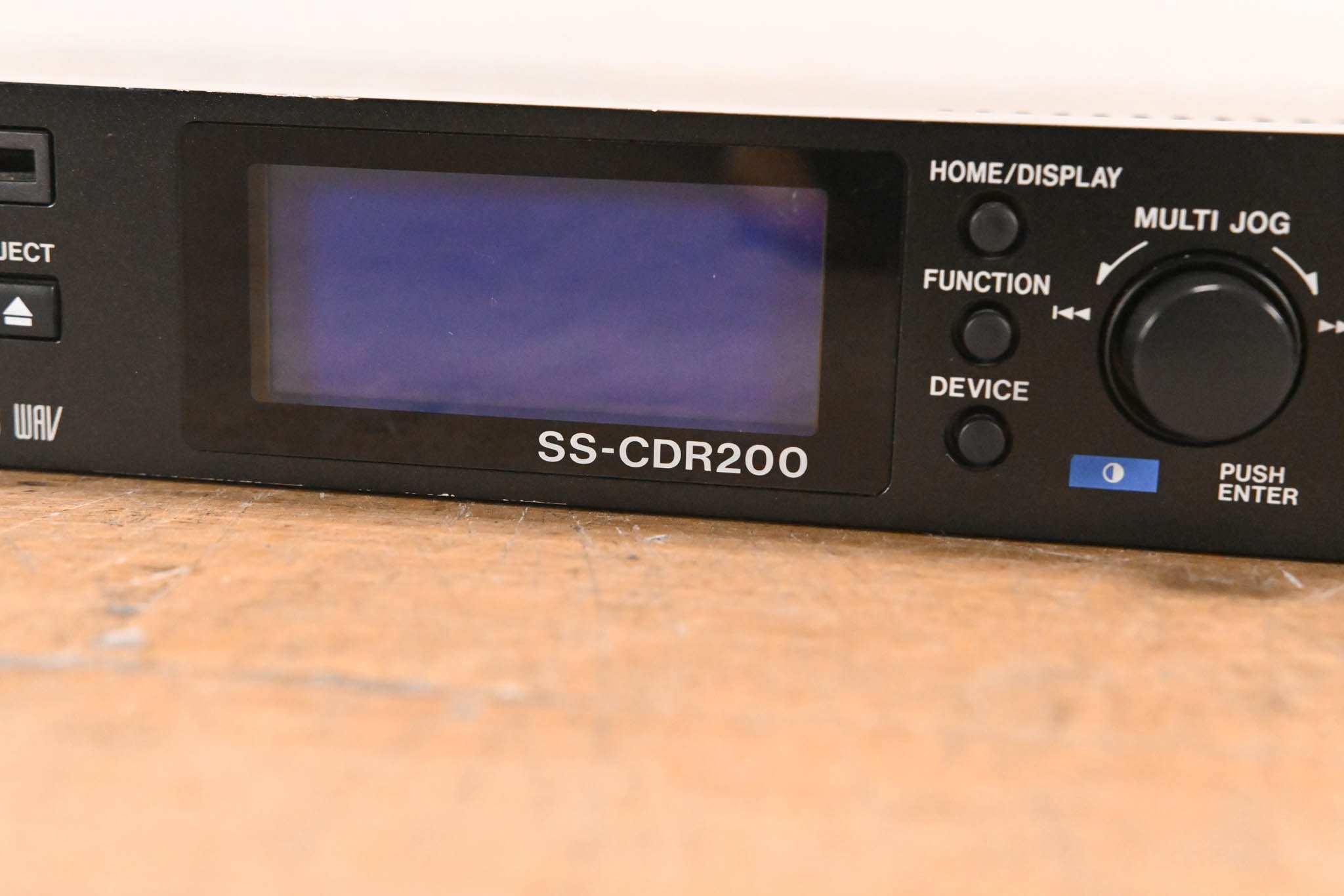 TASCAM SS-CDR200 Solid State and CD Digital Audio Recorder CG01U52
