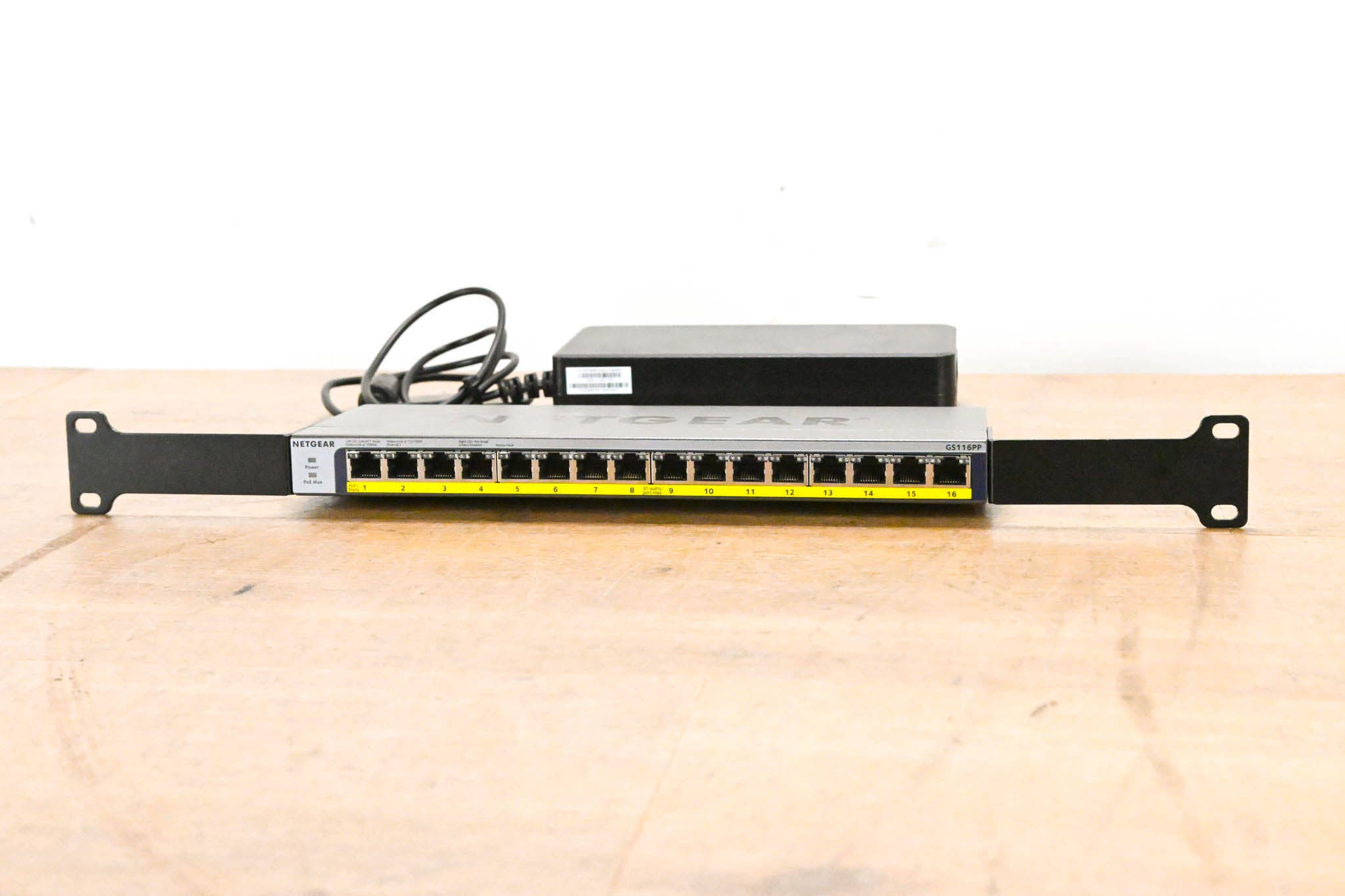 NETGEAR GS116PP 16-Port Gigabit PoE+ Compliant Unmanaged Switch
