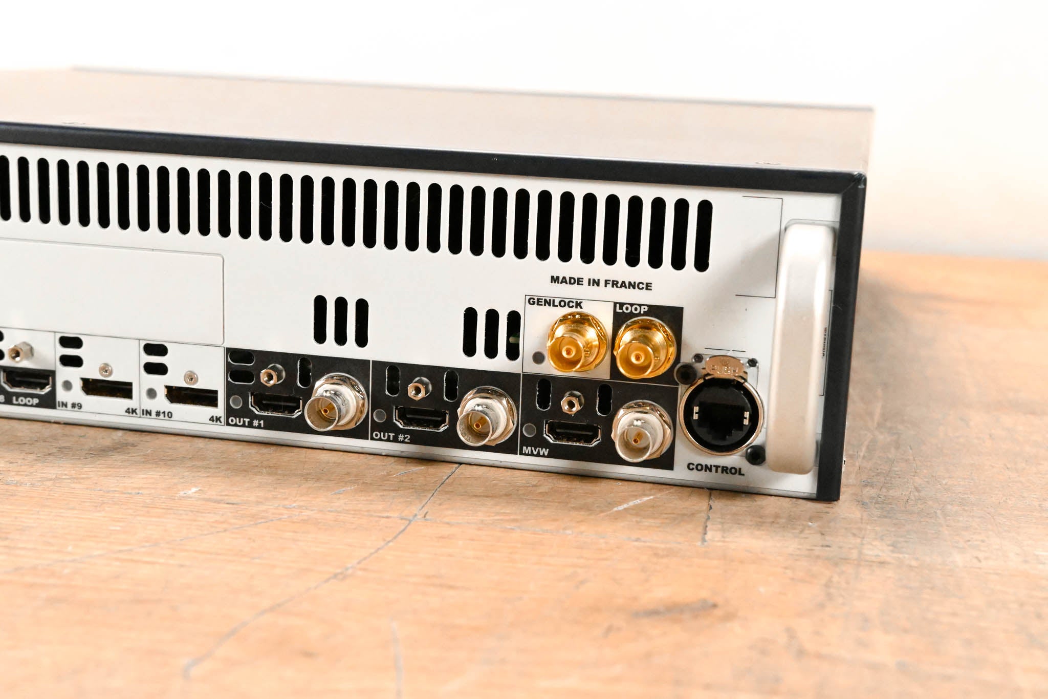 Analog Way QVU-4K QuickVu 4K Seamless Presentation Switcher