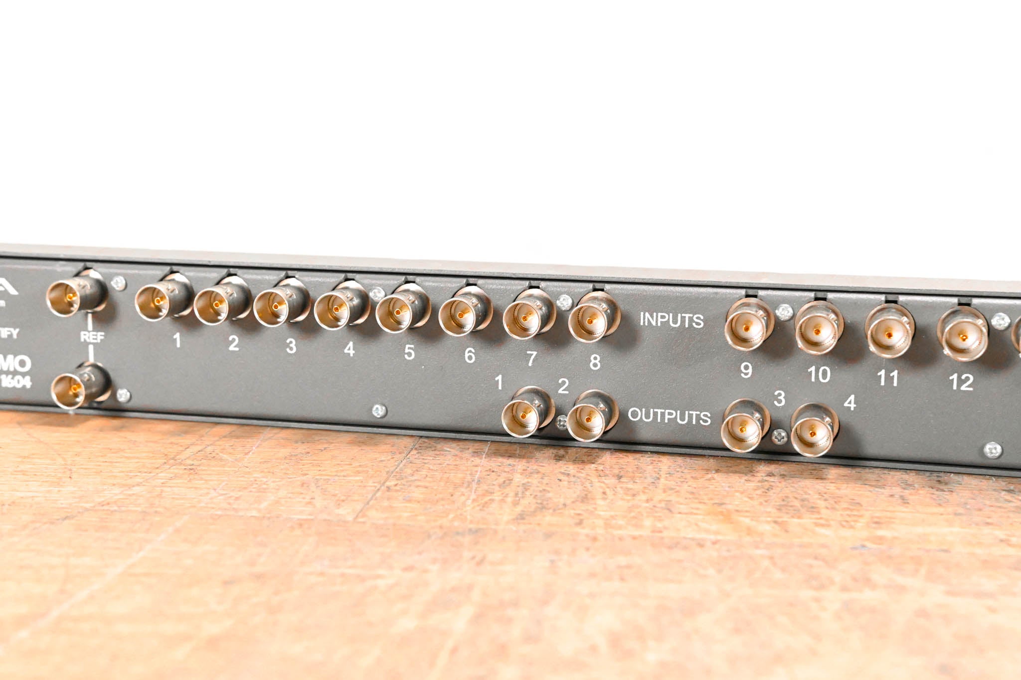 AJA KUMO 1604 16x4 Compact 3G-SDI Router (NO POWER SUPPLY)