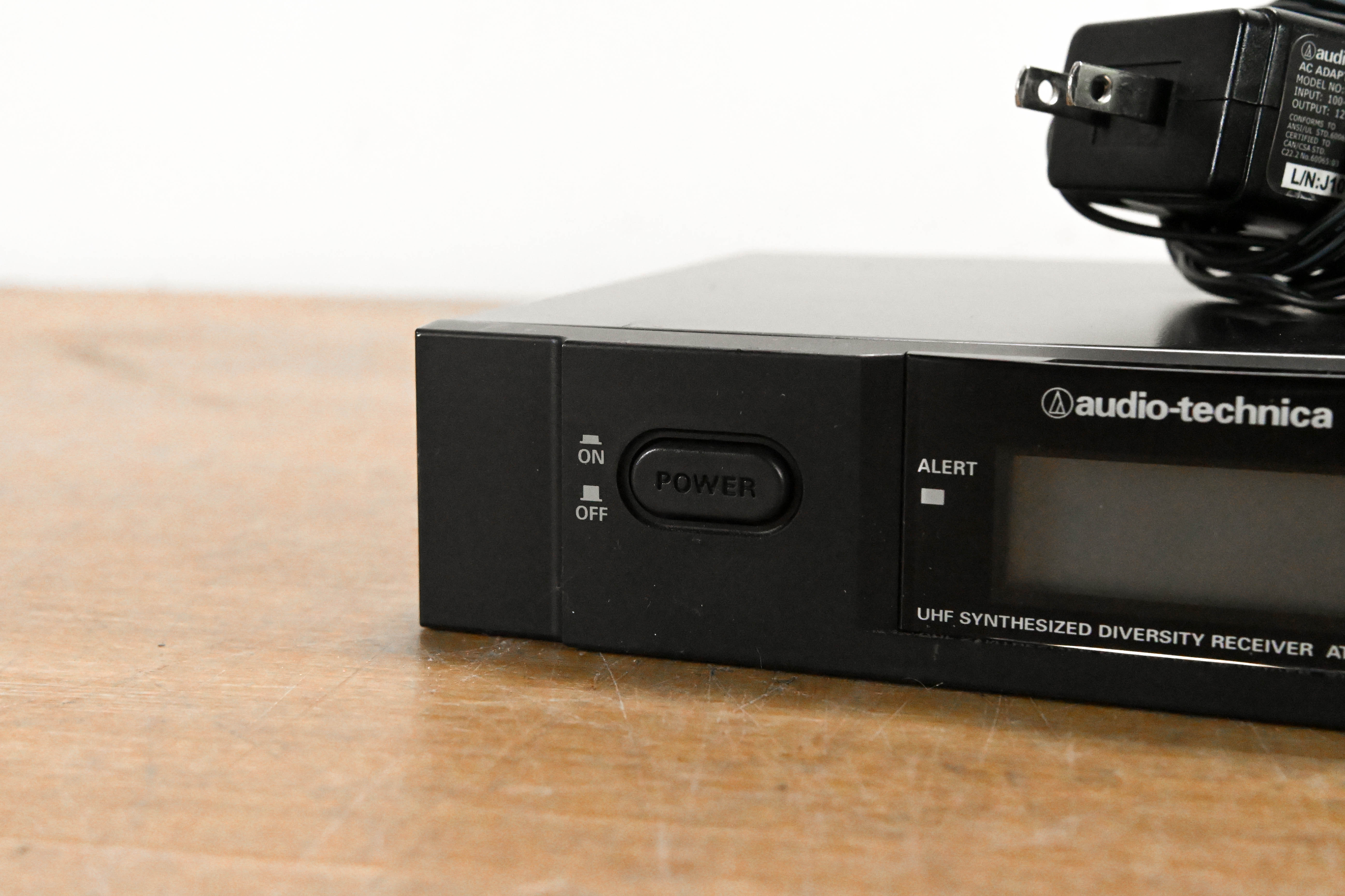 Audio-Technica ATW-R3100bC Receiver w/ ATW-T341bC Mic 541-566 MHz