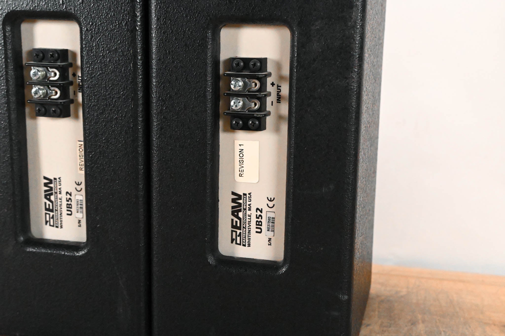 EAW UB52 Two-Way Full-Range Loudspeaker (PAIR)