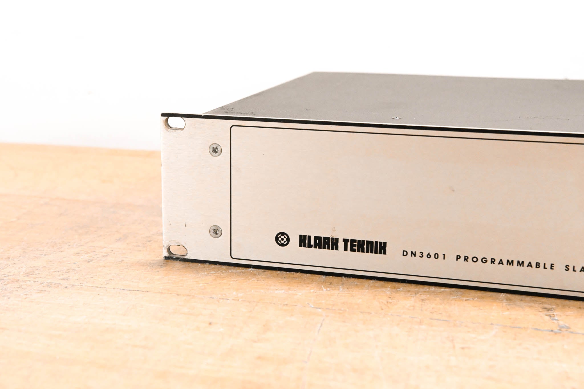 Klark Teknik DN3601 Programmable Slave Graphic Equalizer