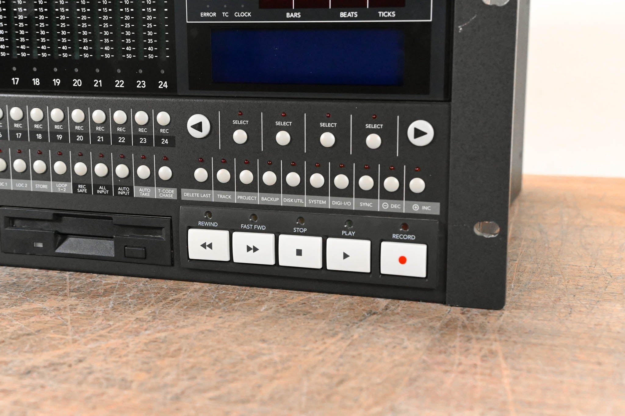 Mackie HDR24/96 24-Bit 24-Track Digital Audio Hard Disk Recorder