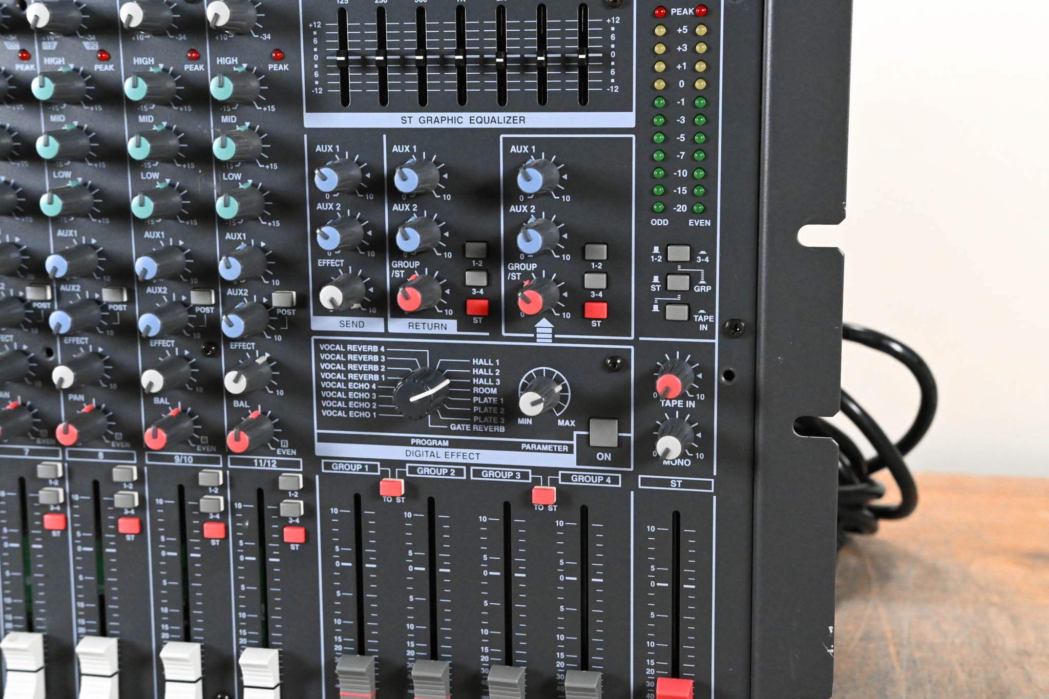 Yamaha MV12/6 12-Channel Rackmount Mixer