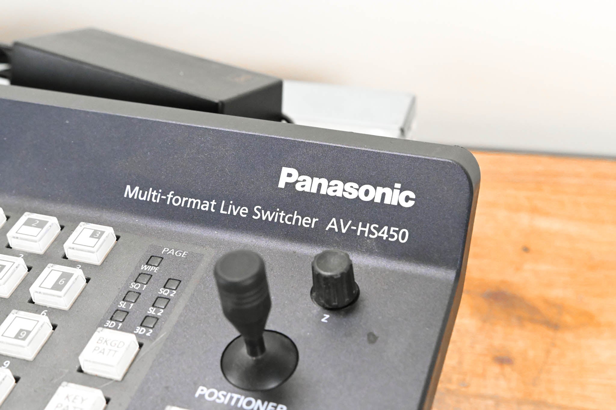 Panasonic AV-HS450 Multi-Format HD/SD 1 M/E Live Switcher