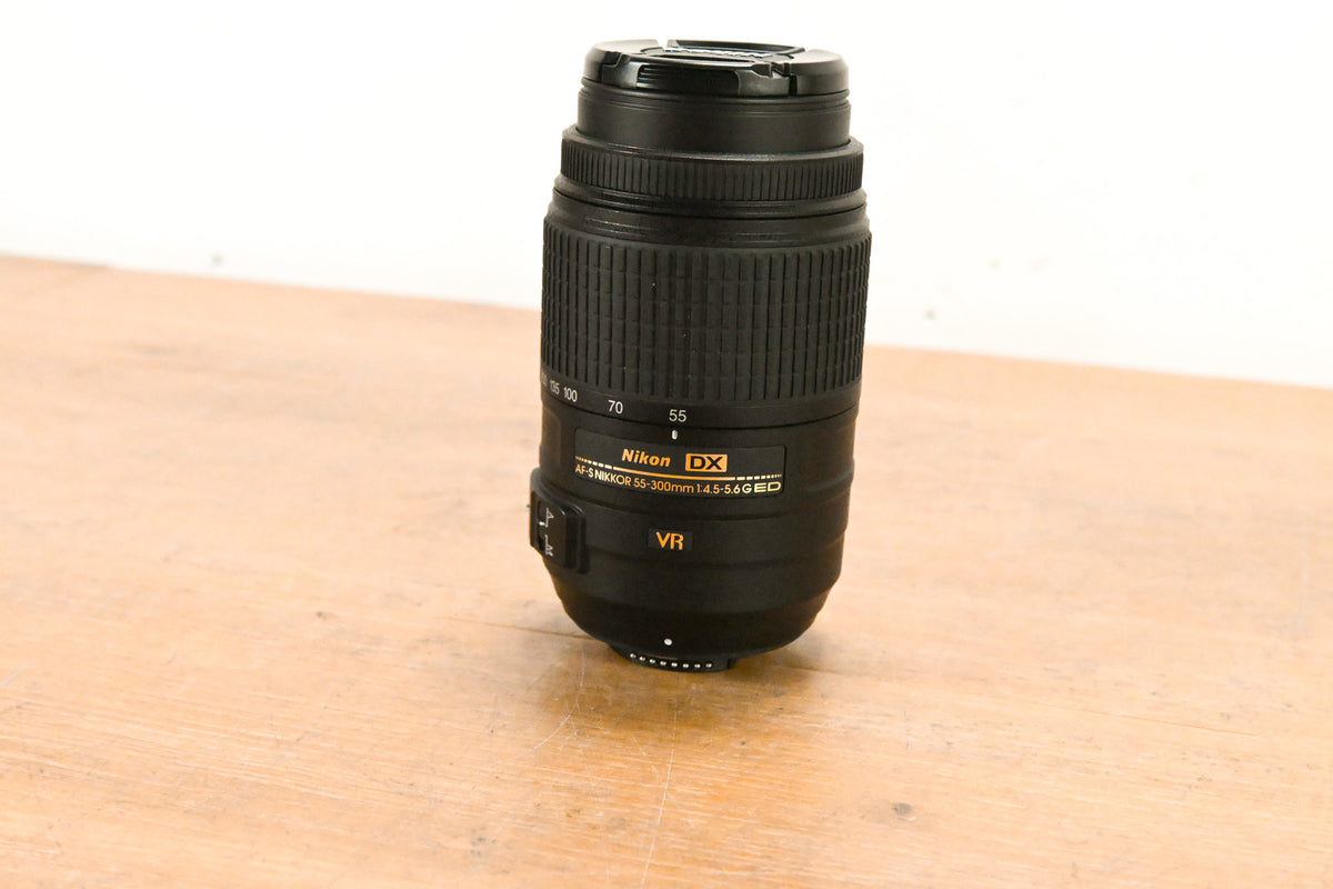 Nikon AF-S DX NIKKOR 55-300mm f/4.5-5.6G ED VR Zoom Lens