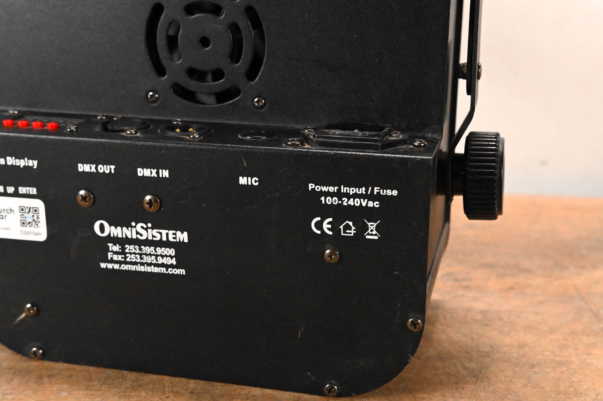OmniSistem Thin Par Plus RGBW 6 x 10W RGBA Par Can Light